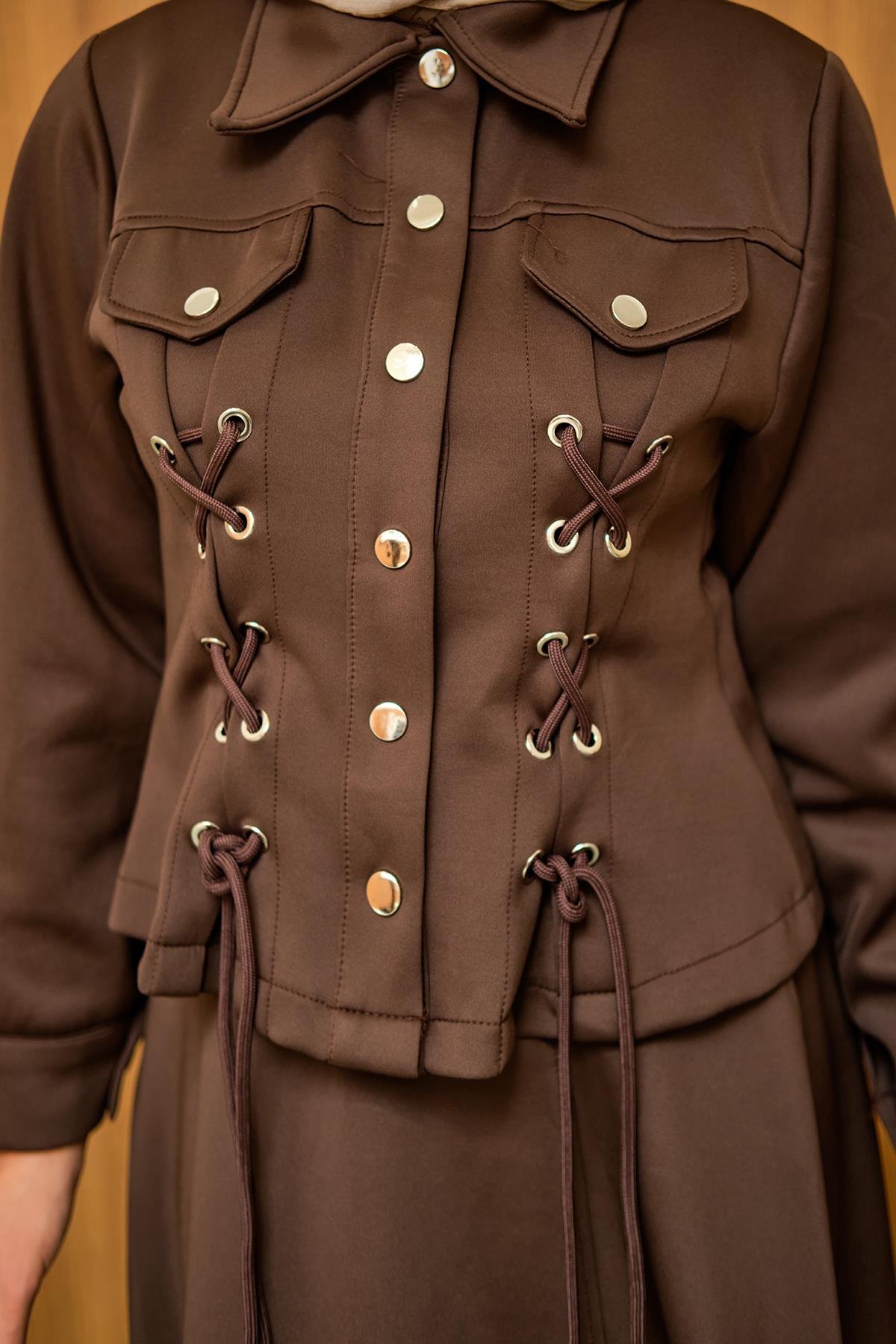 Menra Kuşgözü Detaylı Takım Kahverengi