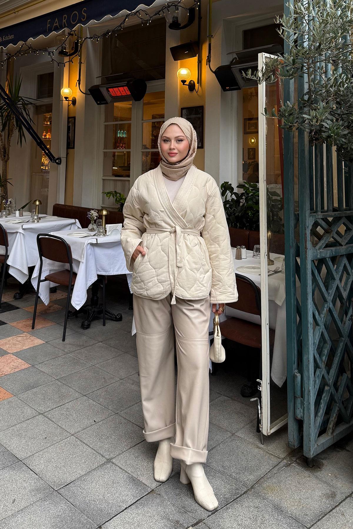 Nakış Desenli Bel Bağlamalı Ceket Krem