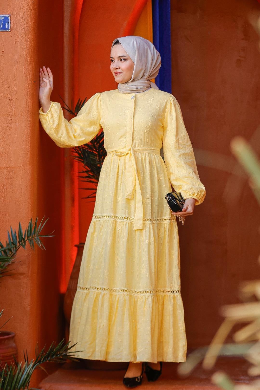 Nakış Detaylı Jakar Elbise Sarı