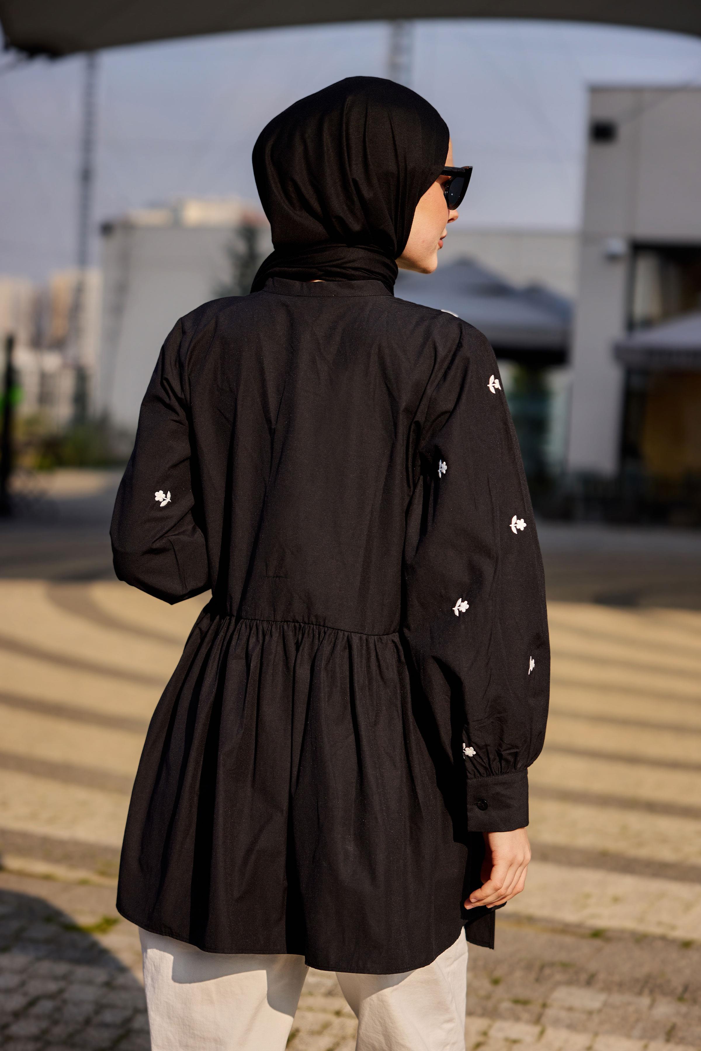 Nakış İşlemeli Yandan Bağlamalı Tunik Siyah