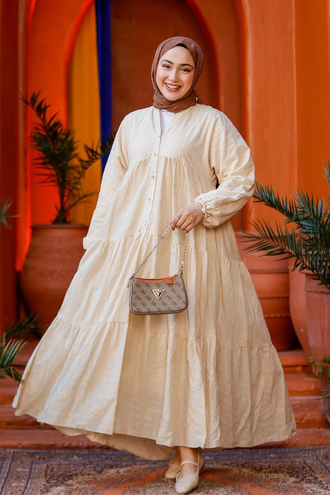 Nakış ve Nope Detaylı Astarlı Elbise Krem