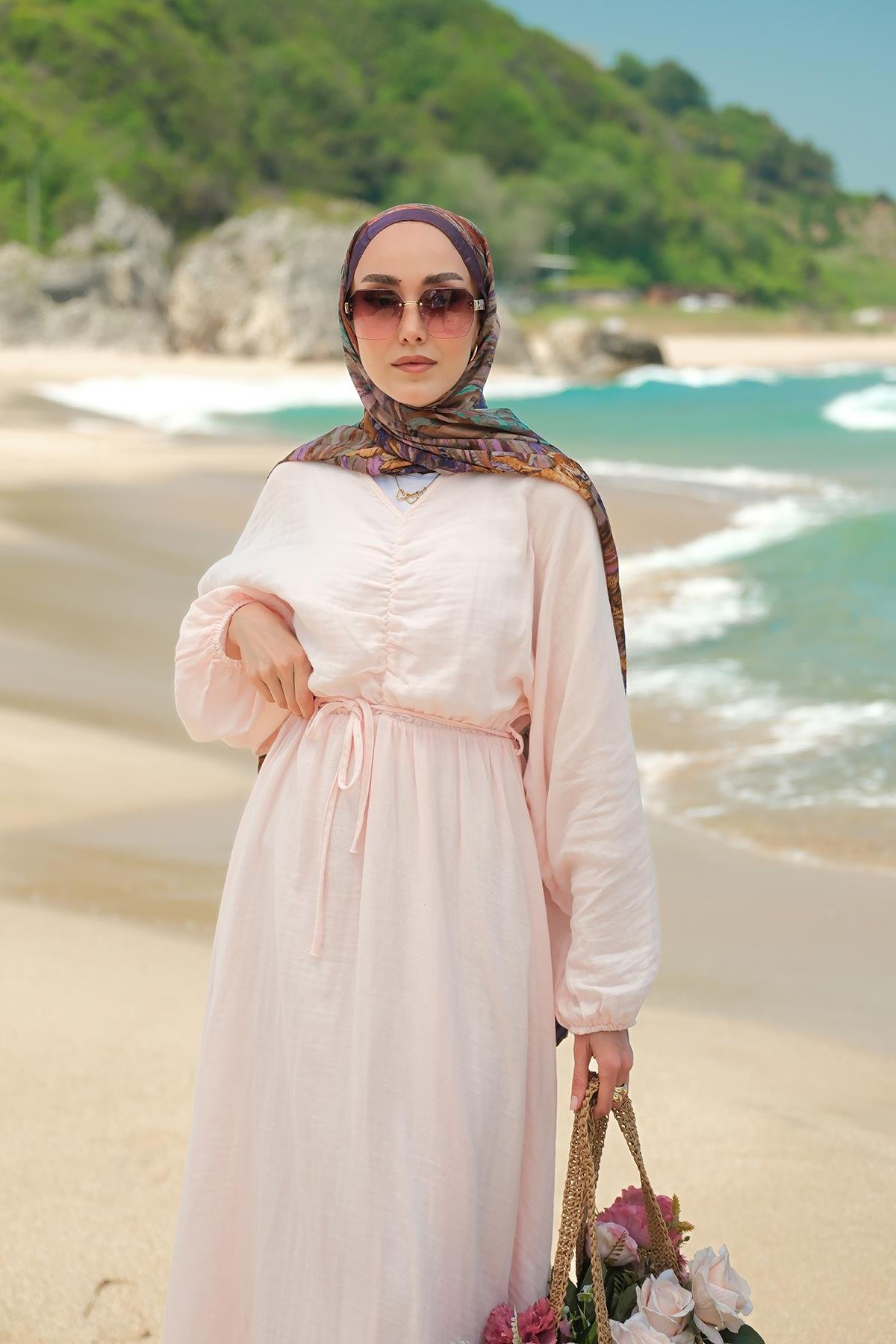 Olivia Elbise Pembe