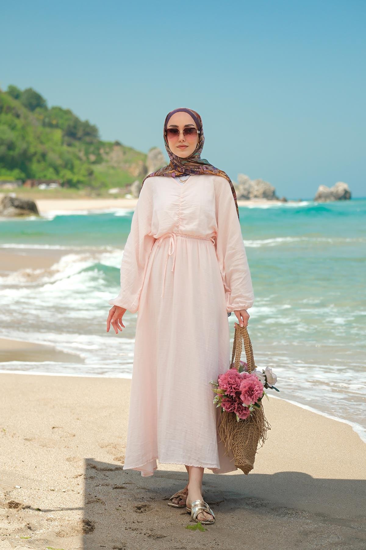 Olivia Elbise Pembe