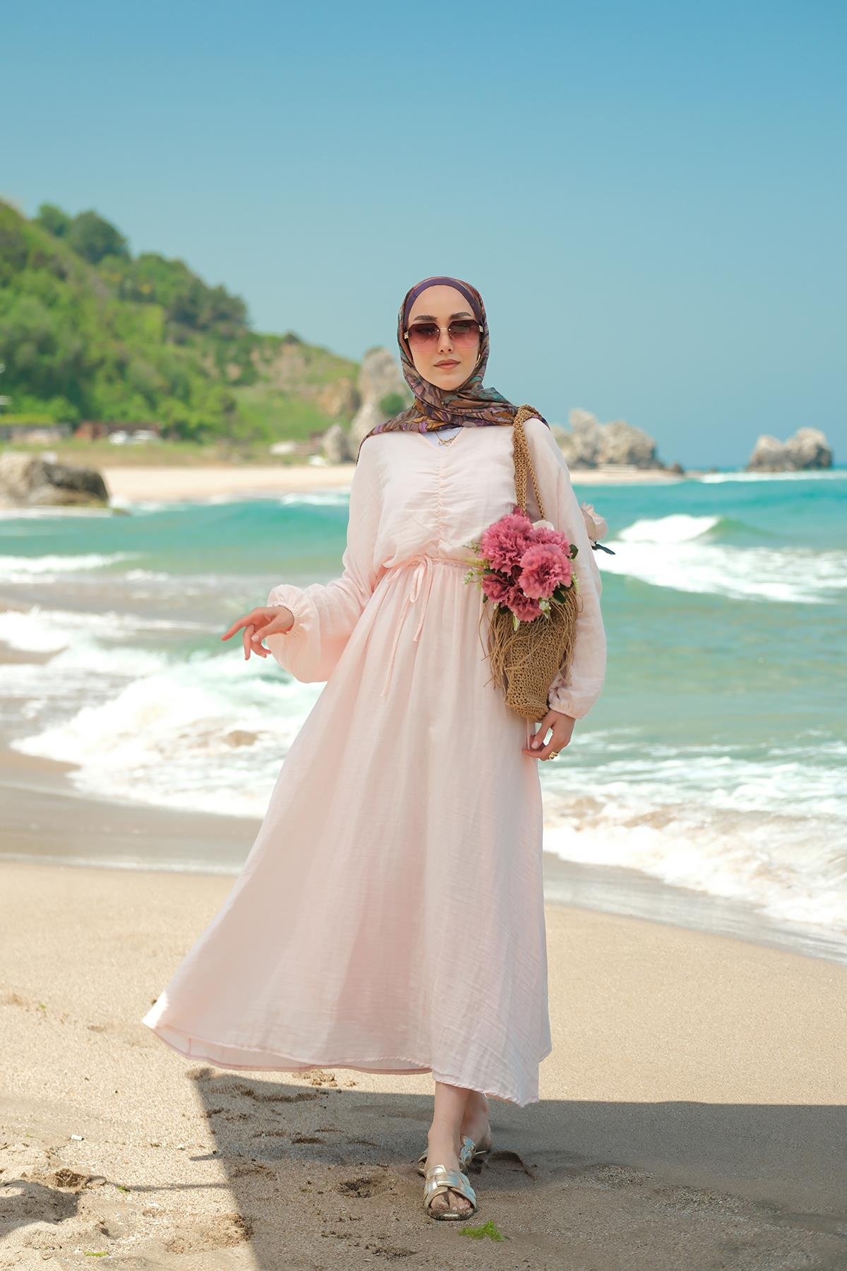 Olivia Elbise Pembe