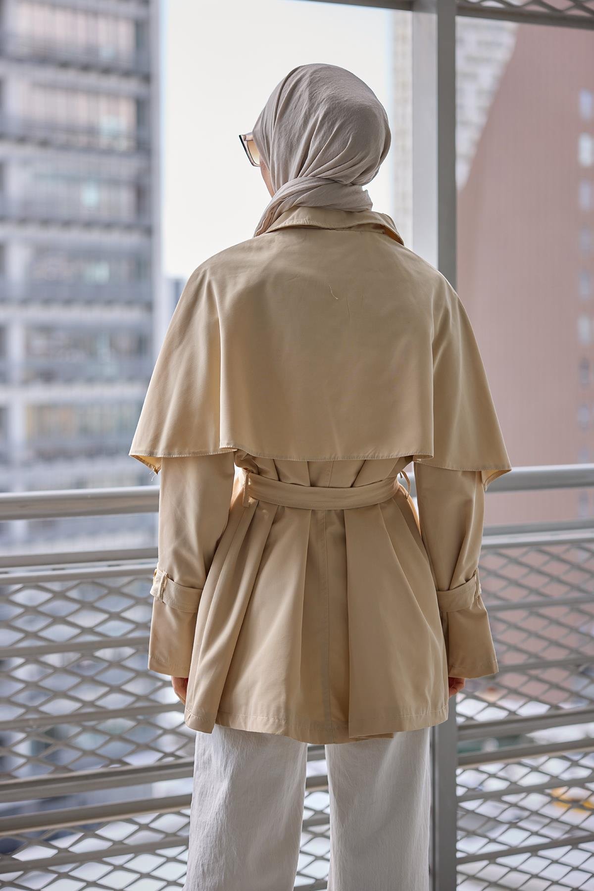 Omuz Apolet Detaylı Kısa Trenç  Vizon