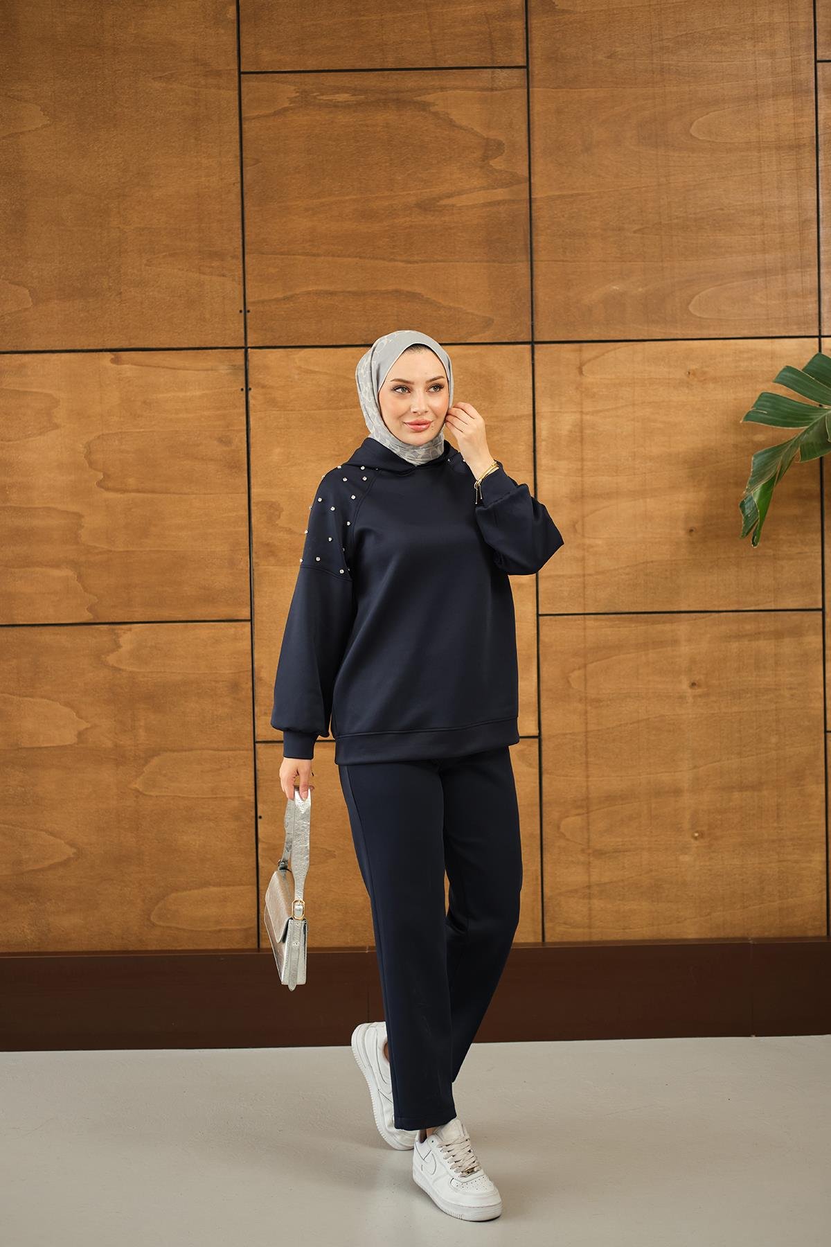 Omuz Taş Detay Kapüşonlu Takım Lacivert