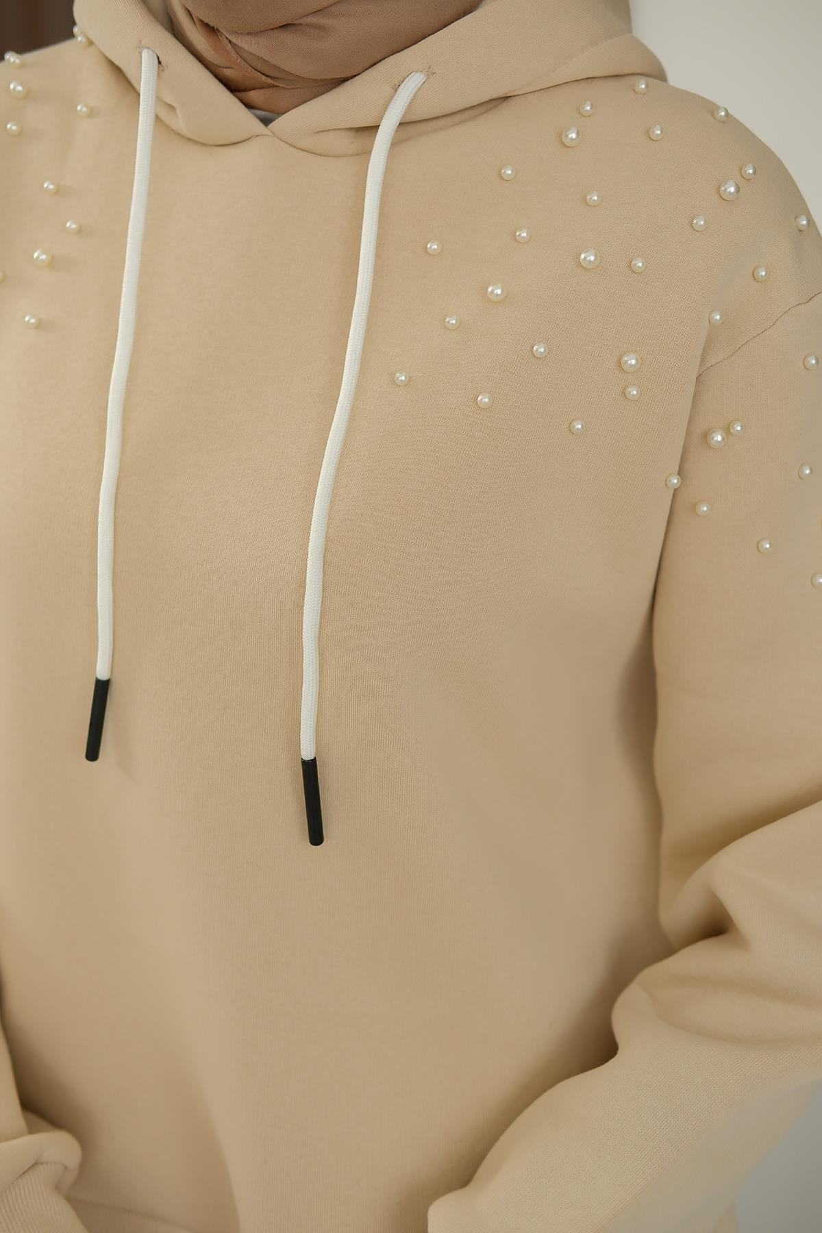 Omuzları Boncuk Detay İkili Takım Krem