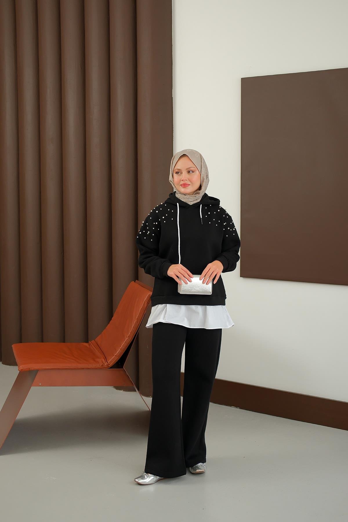 Omuzları Boncuk Detay İkili Takım Siyah