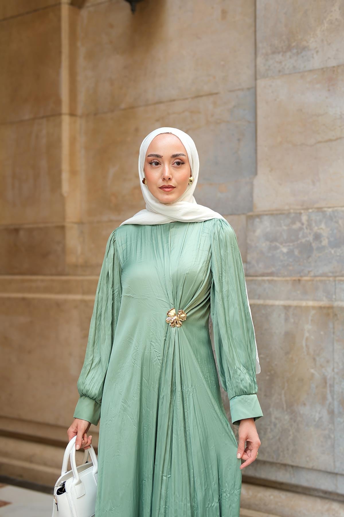 Ön Broş Detaylı Kırışık Elbise Yeşil