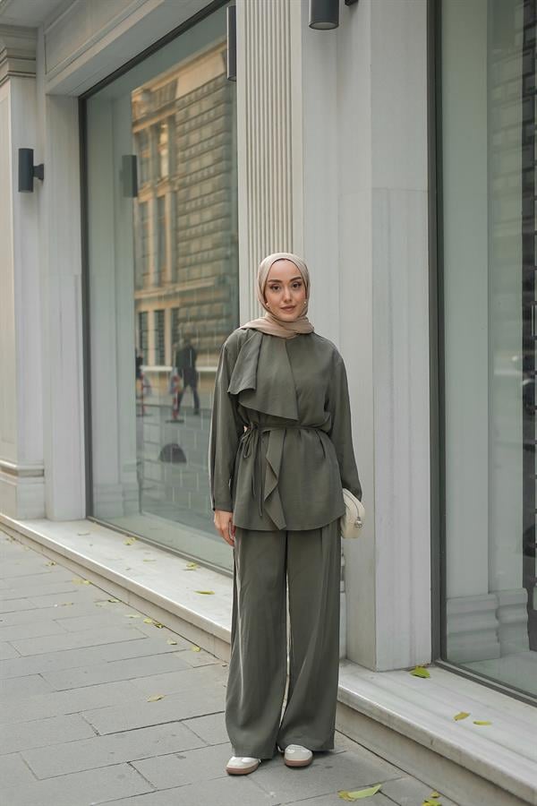 Ön Büzgülü İkili Takım Koyu Yeşil