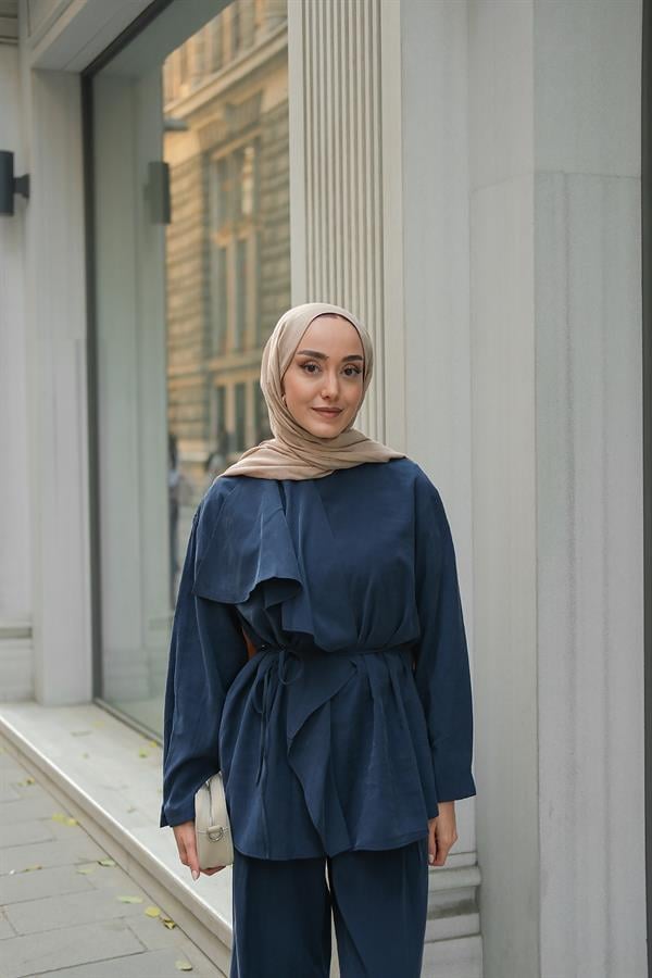 Ön Büzgülü İkili Takım Lacivert