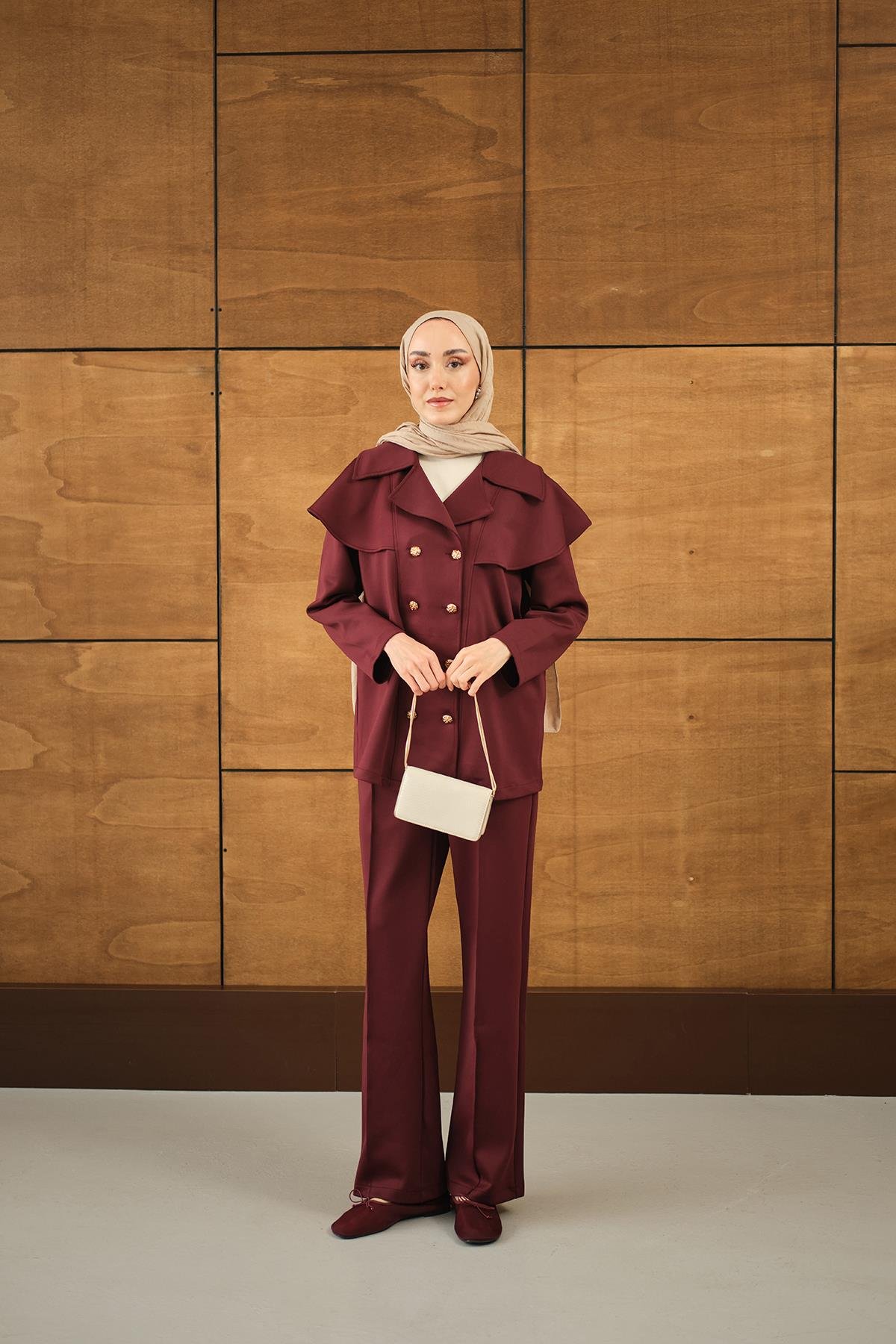 Ön Düğme Ve Biye Detaylı İkili Takım Bordo