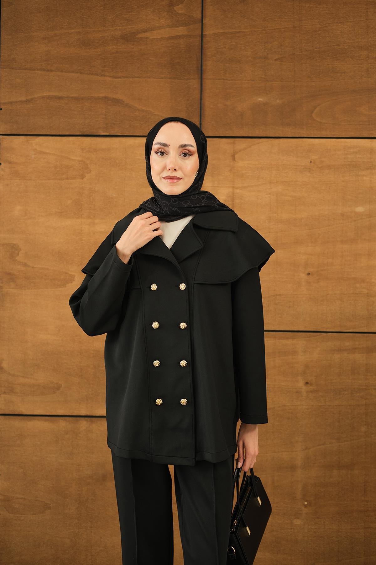 Ön Düğme Ve Biye Detaylı İkili Takım Siyah