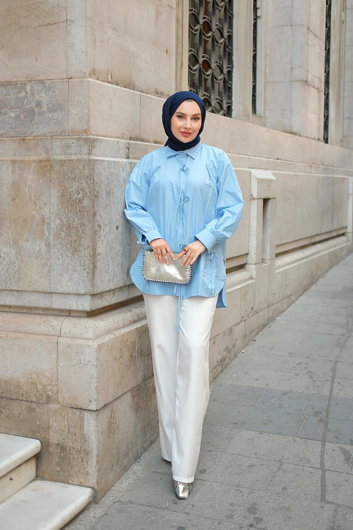 Ön Kurdele Detay Oval Kesim Gömlek  Bebe Mavi