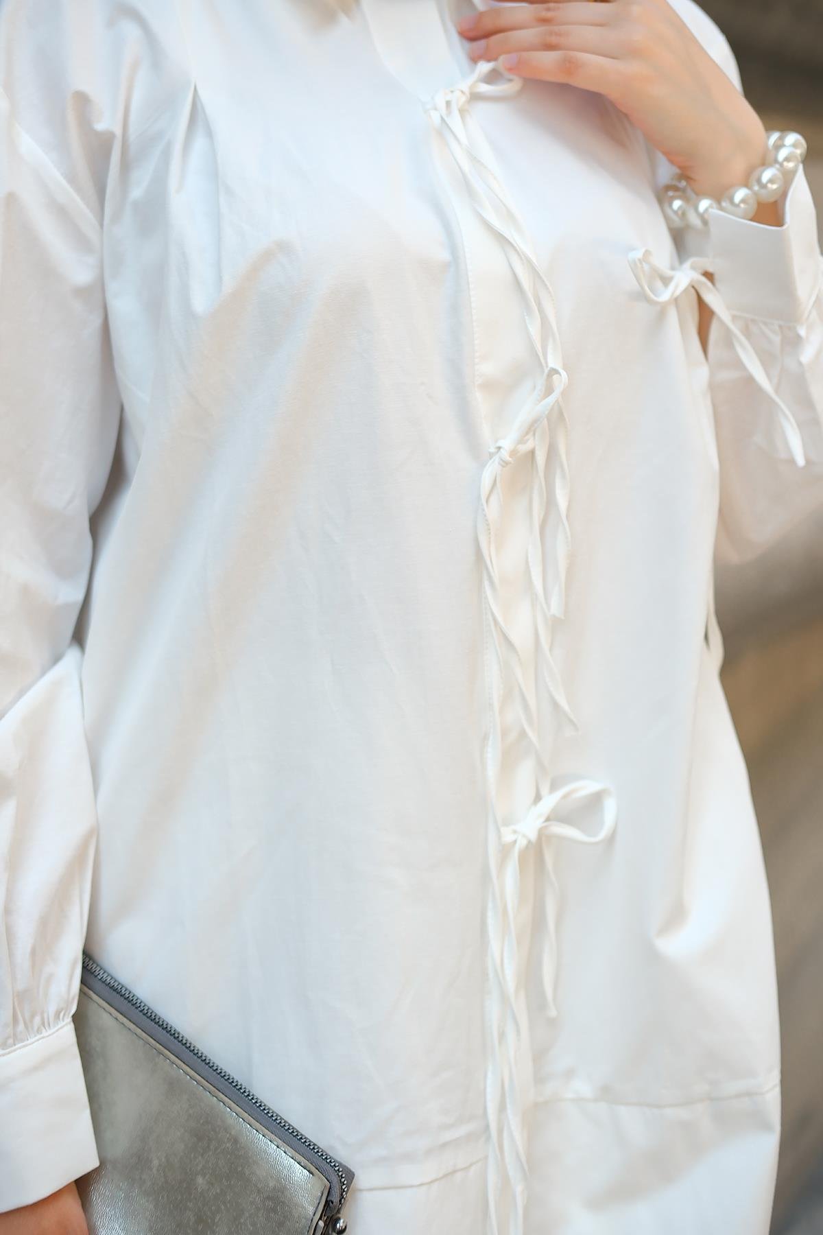 Ön Kurdele Detay Oval Kesim Gömlek Beyaz