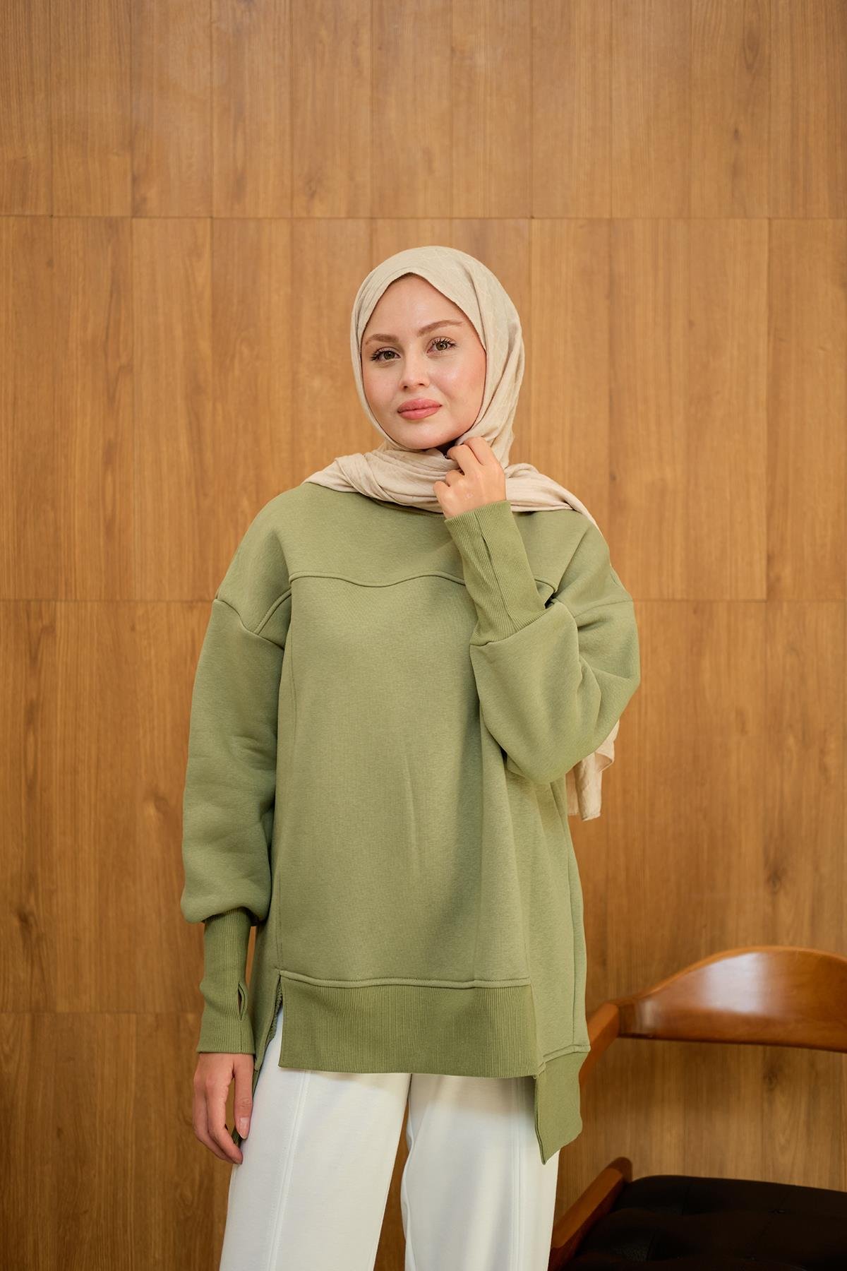 Ön Yırtmaç Ve Parmak Detaylı Sweat Yeşil