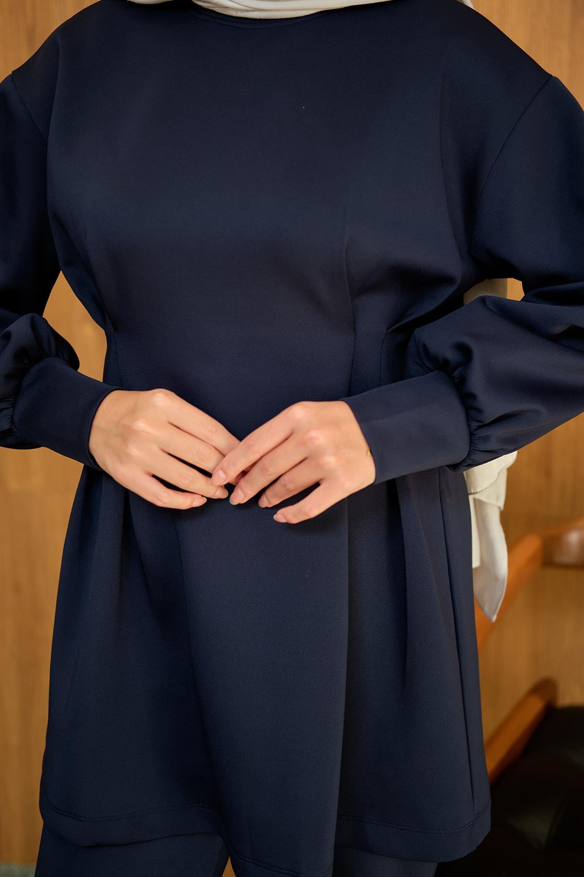 Önden Pileli Takım Lacivert