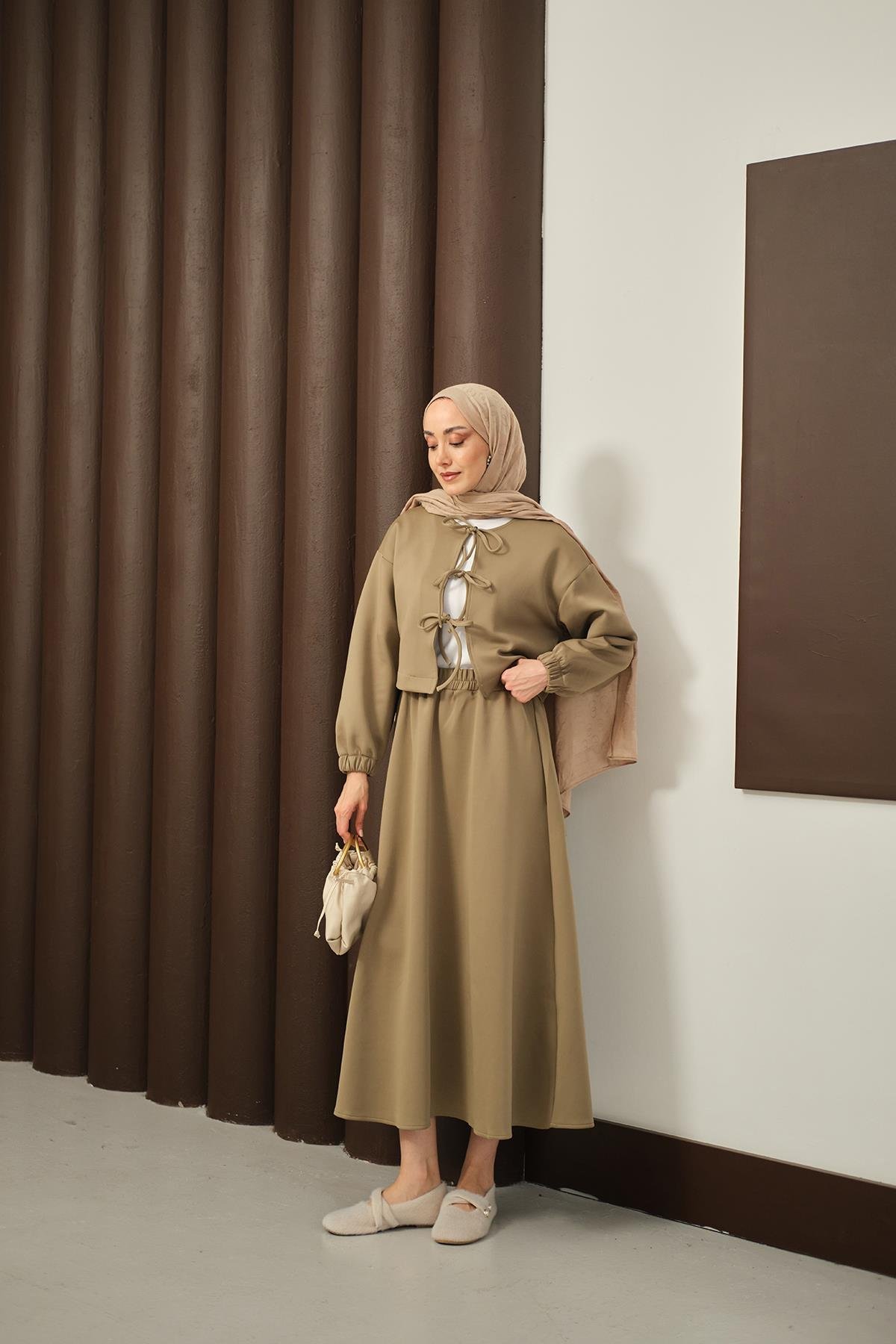 Önü Bağlamalı Etekli Takım Fıstık Yeşil