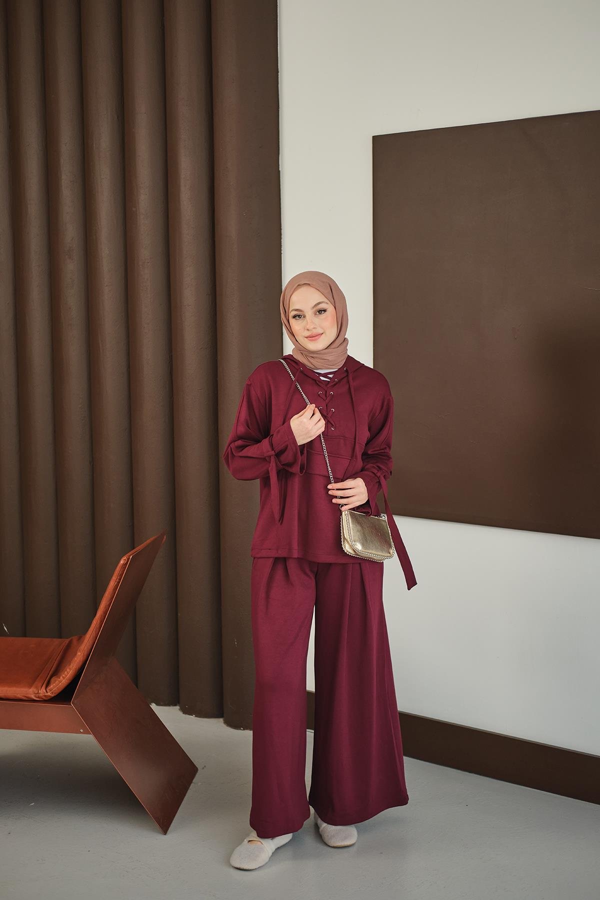 Önü Çapraz İp Detay Takım Bordo