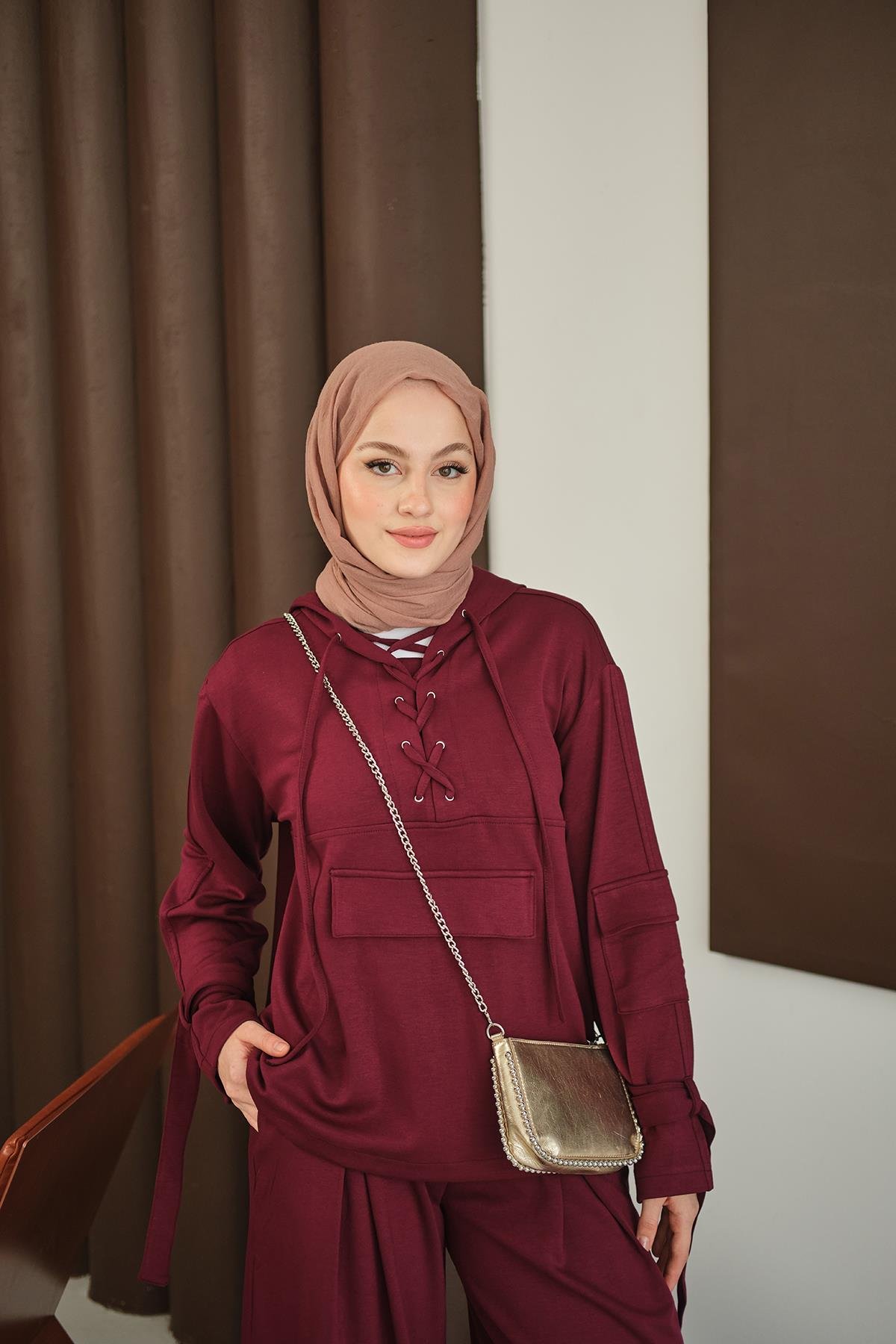 Önü Çapraz İp Detay Takım Bordo