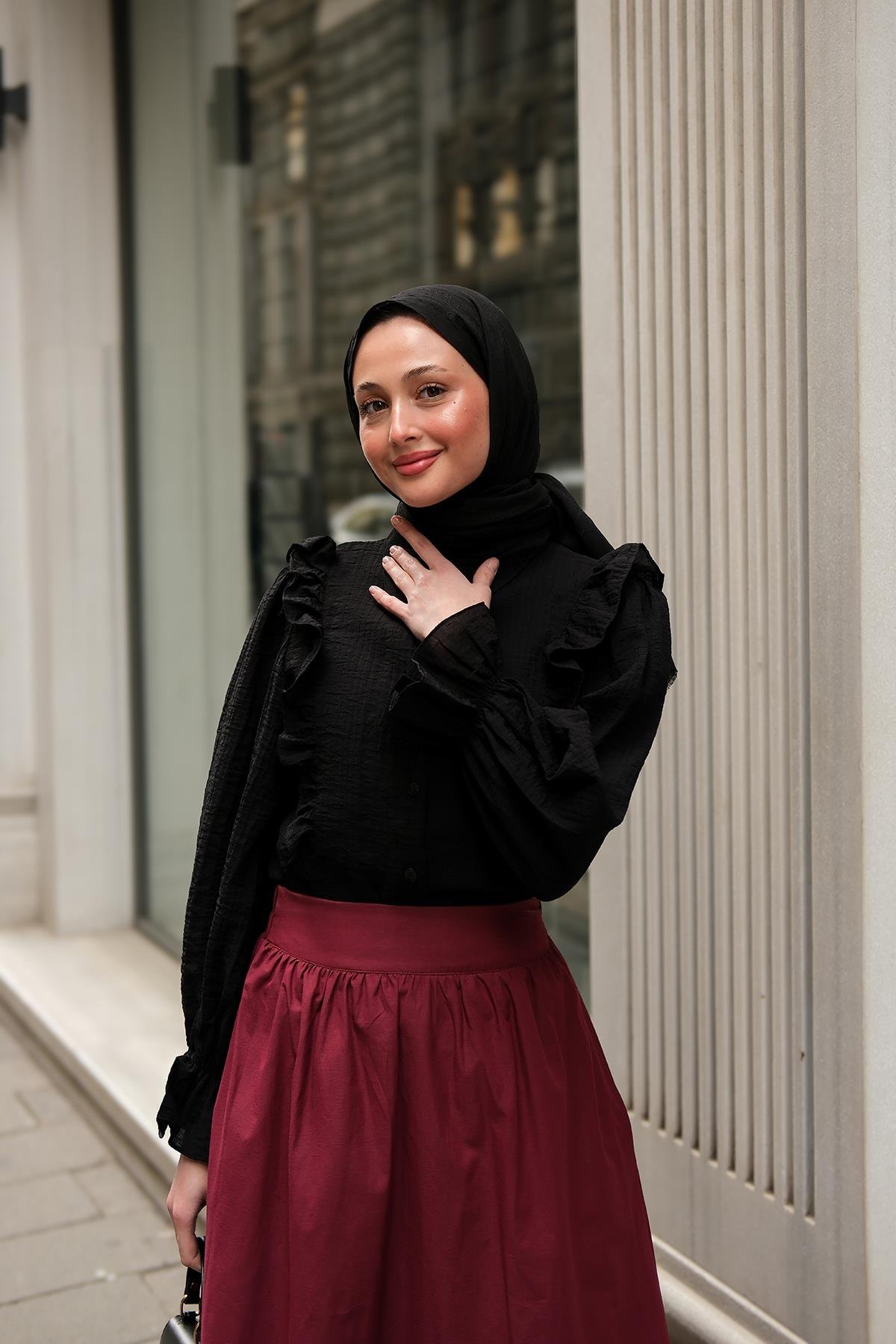 Önü Fırfır Detaylı Keten Gömlek Siyah