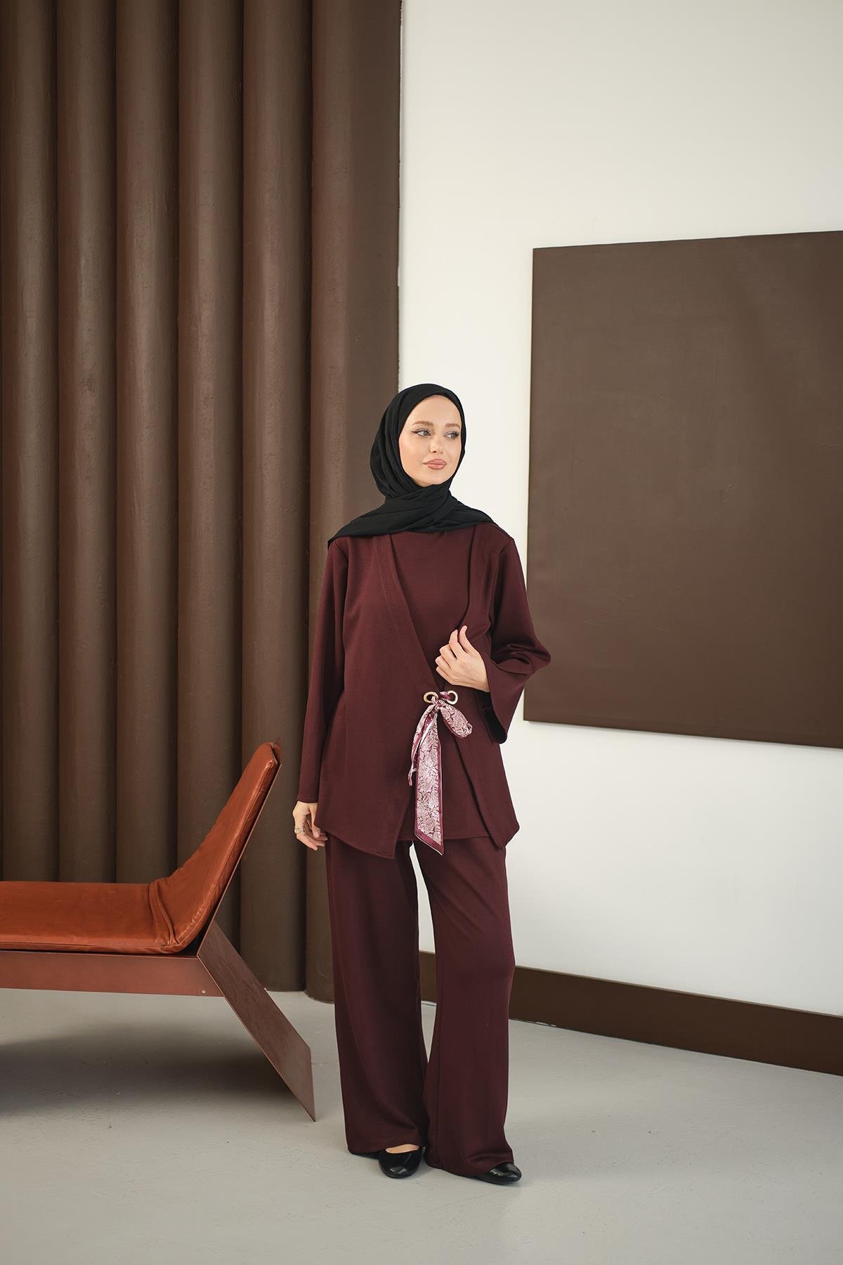 Önü Fular Detay Takım Bordo