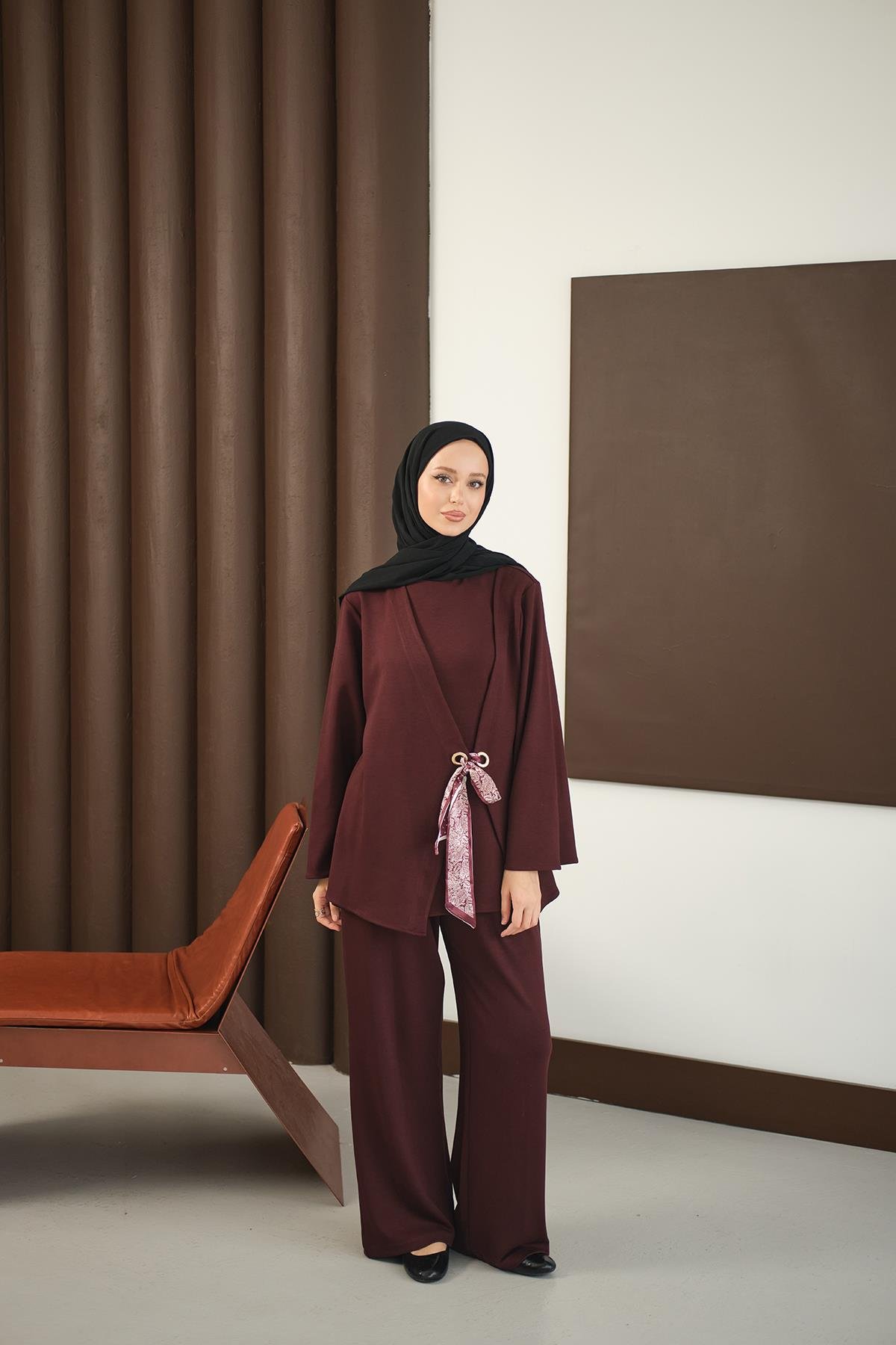 Önü Fular Detay Takım Bordo