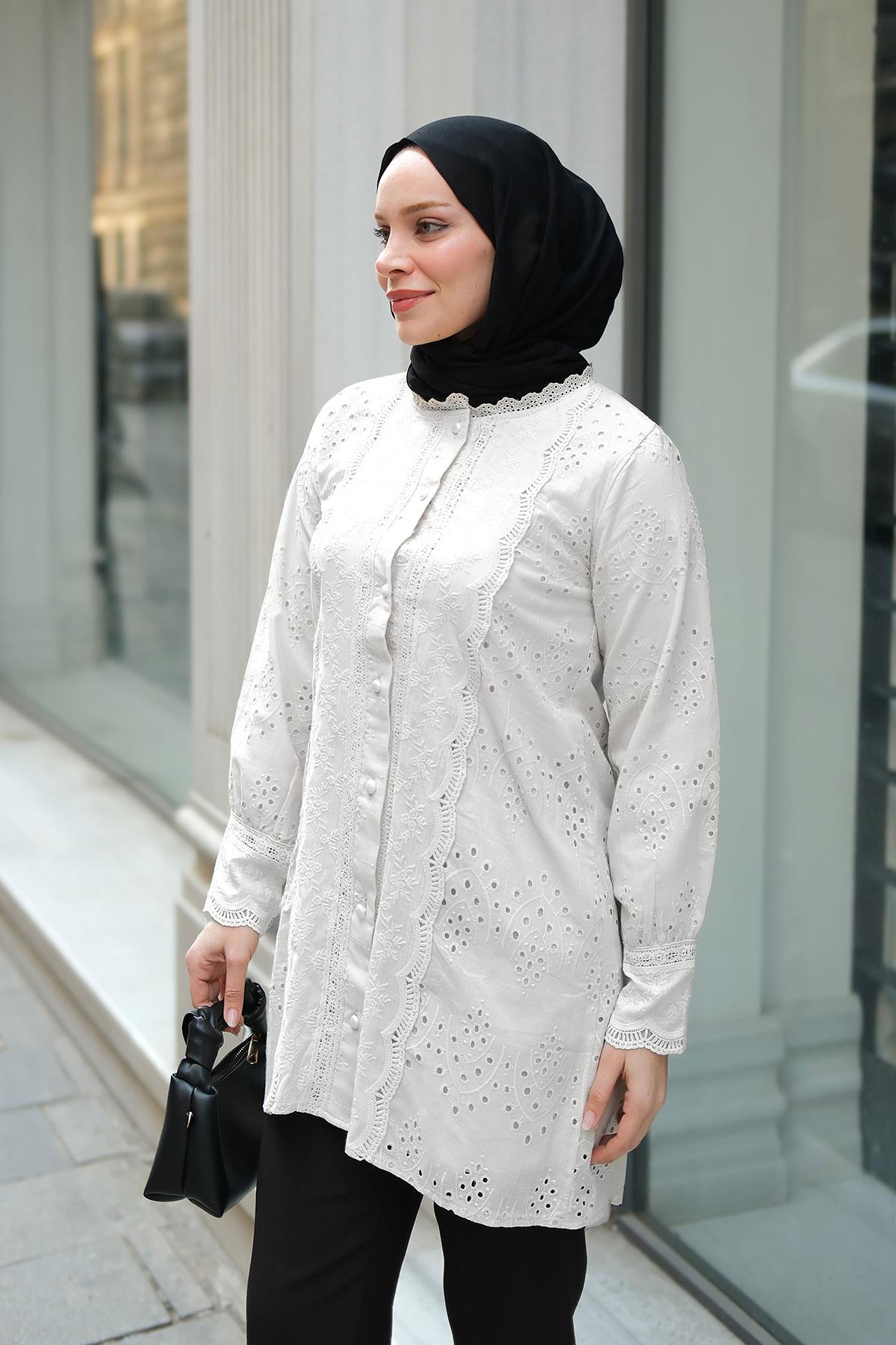 Önü Güpür Detaylı Oversize Gömlek Beyaz