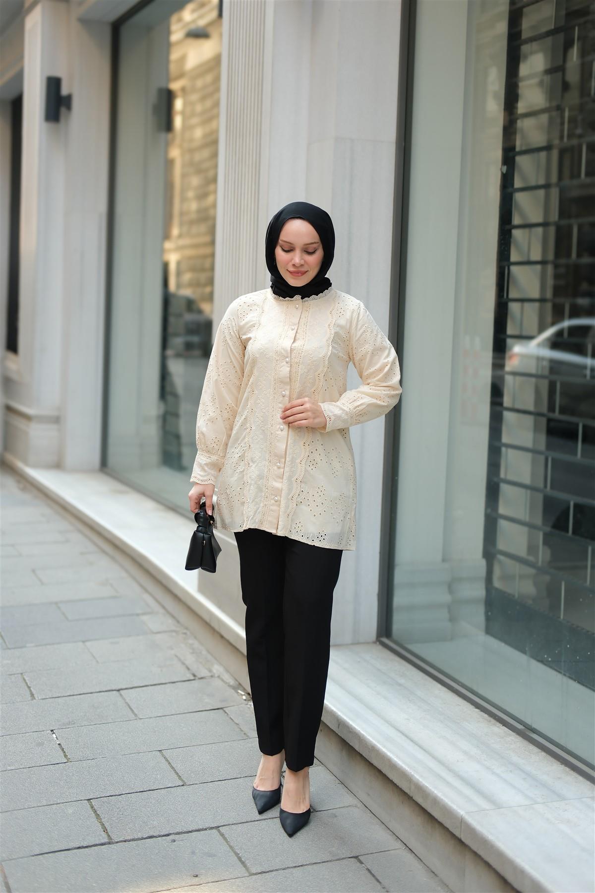 Önü Güpür Detaylı Oversize Gömlek Krem