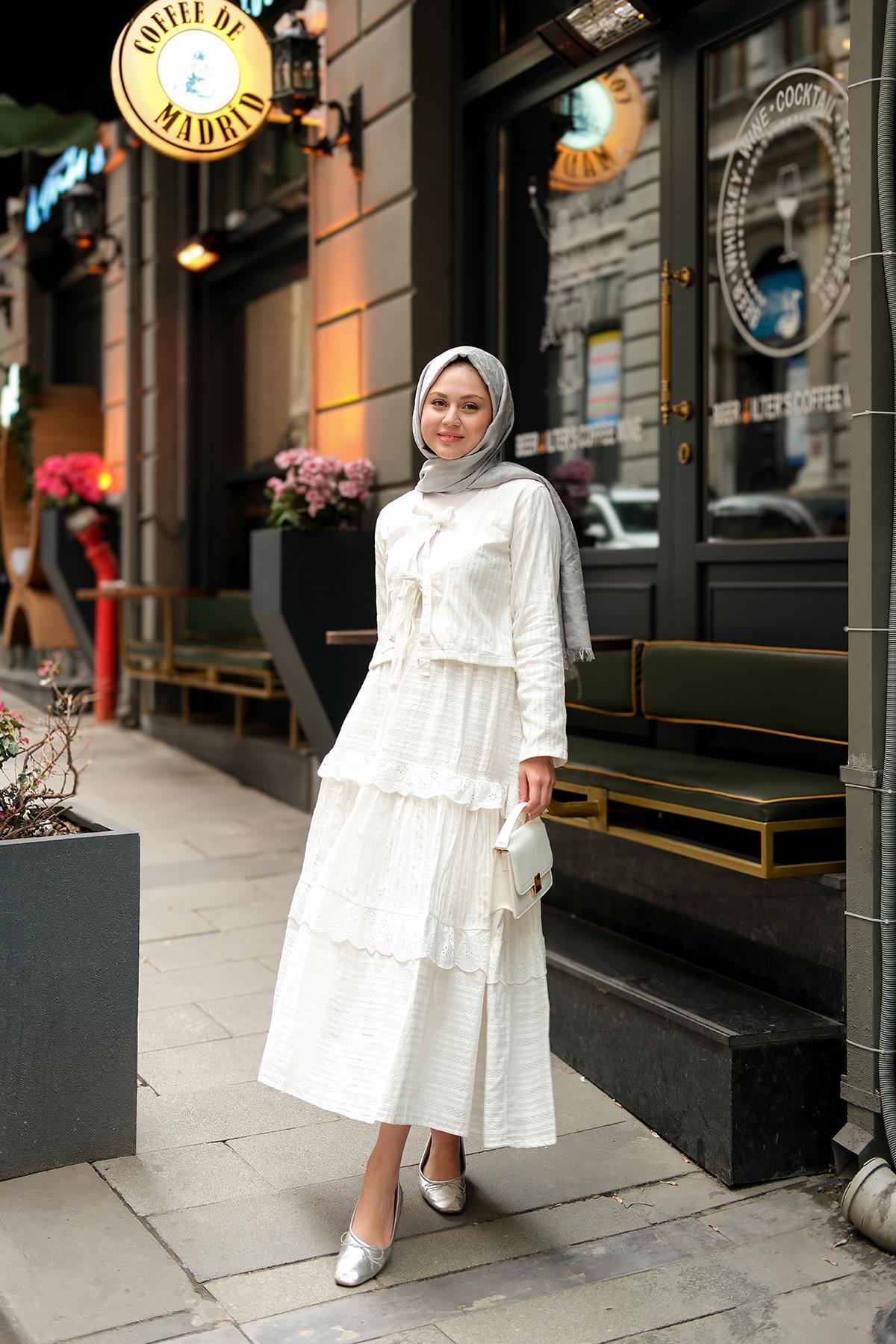 Önü Kurdale Detay ikili Takım Beyaz