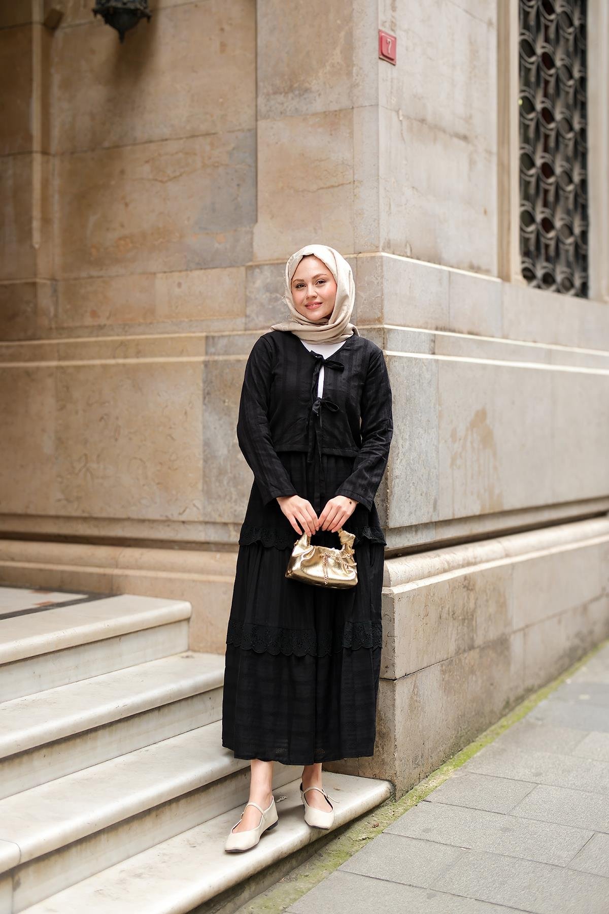 Önü Kurdale Detay ikili Takım Siyah