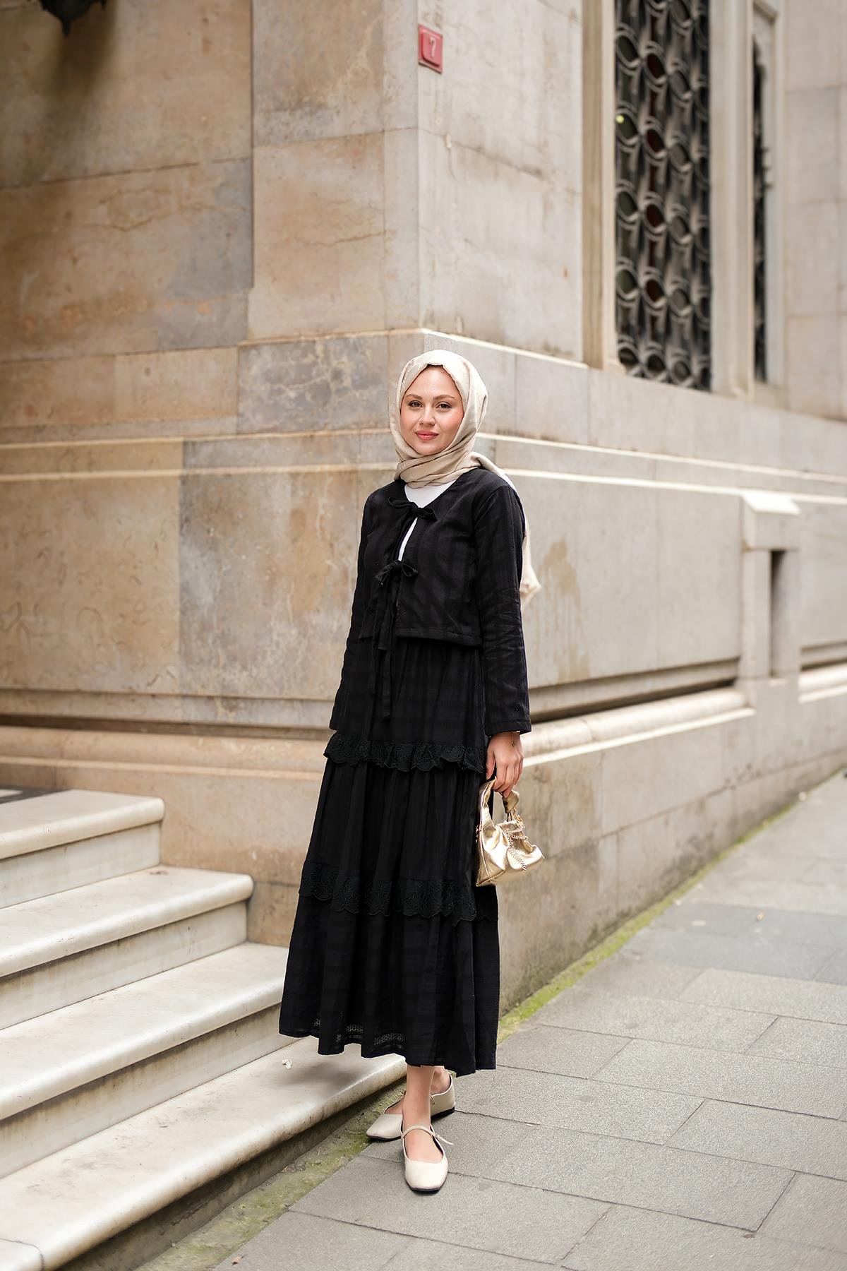 Önü Kurdale Detay ikili Takım Siyah