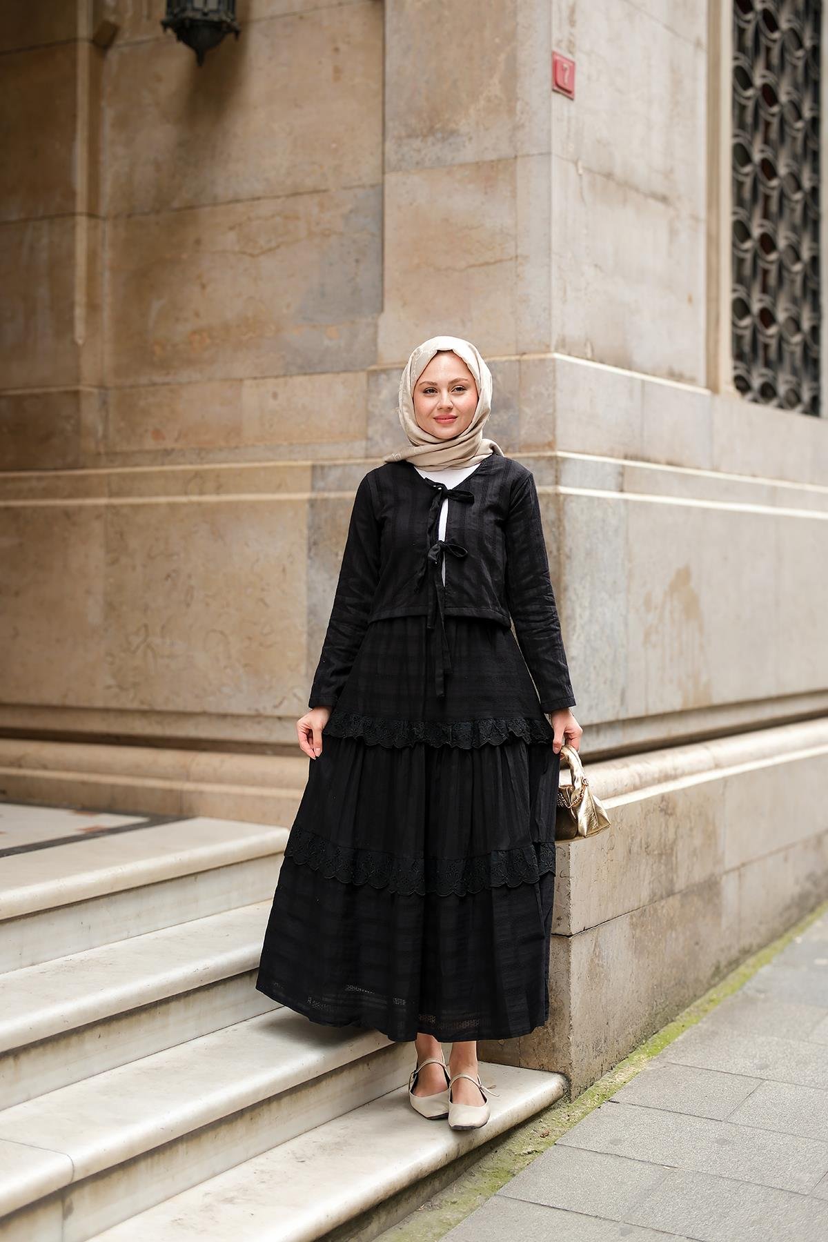 Önü Kurdale Detay ikili Takım Siyah