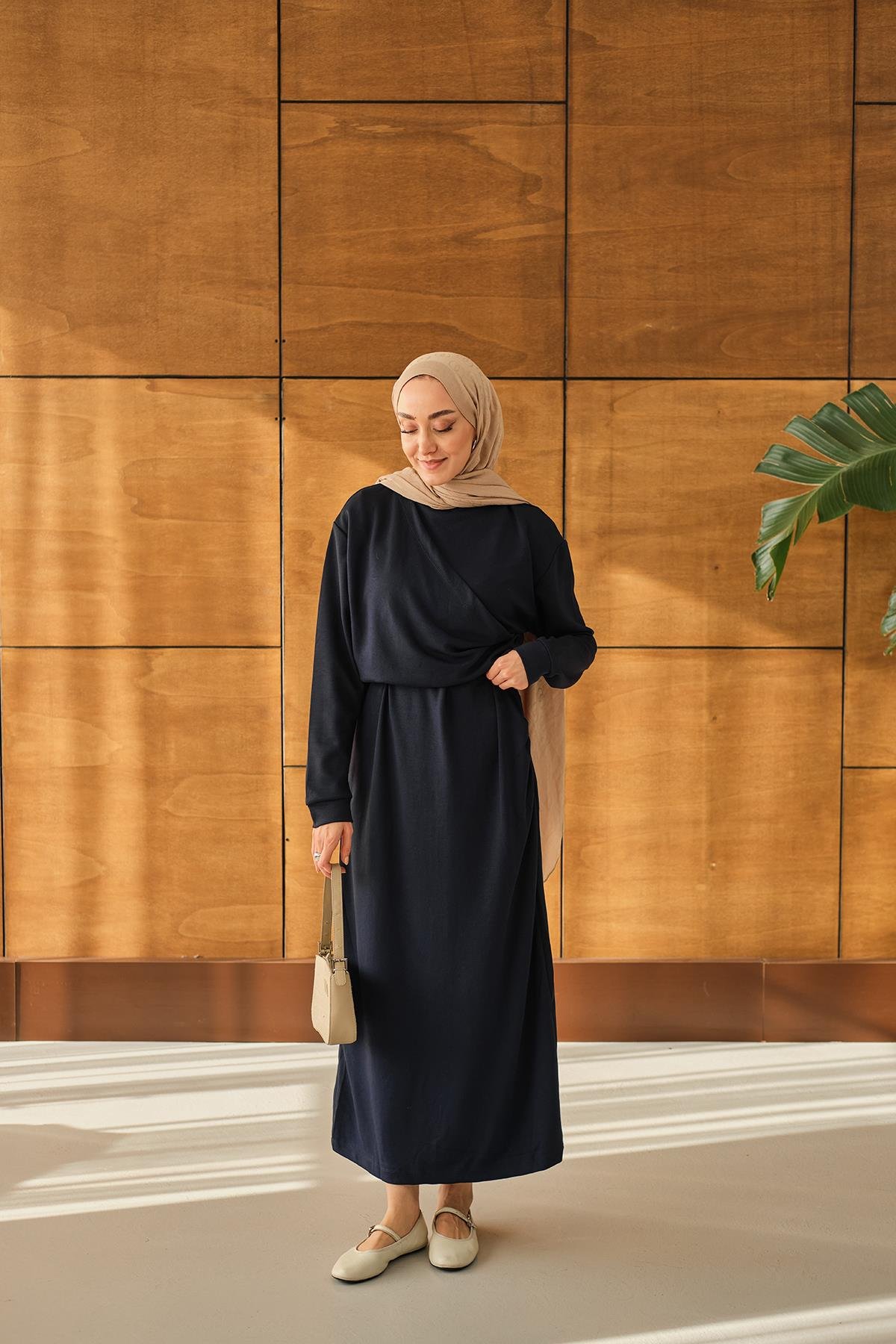 Önü Parça Detaylı Elbise Lacivert