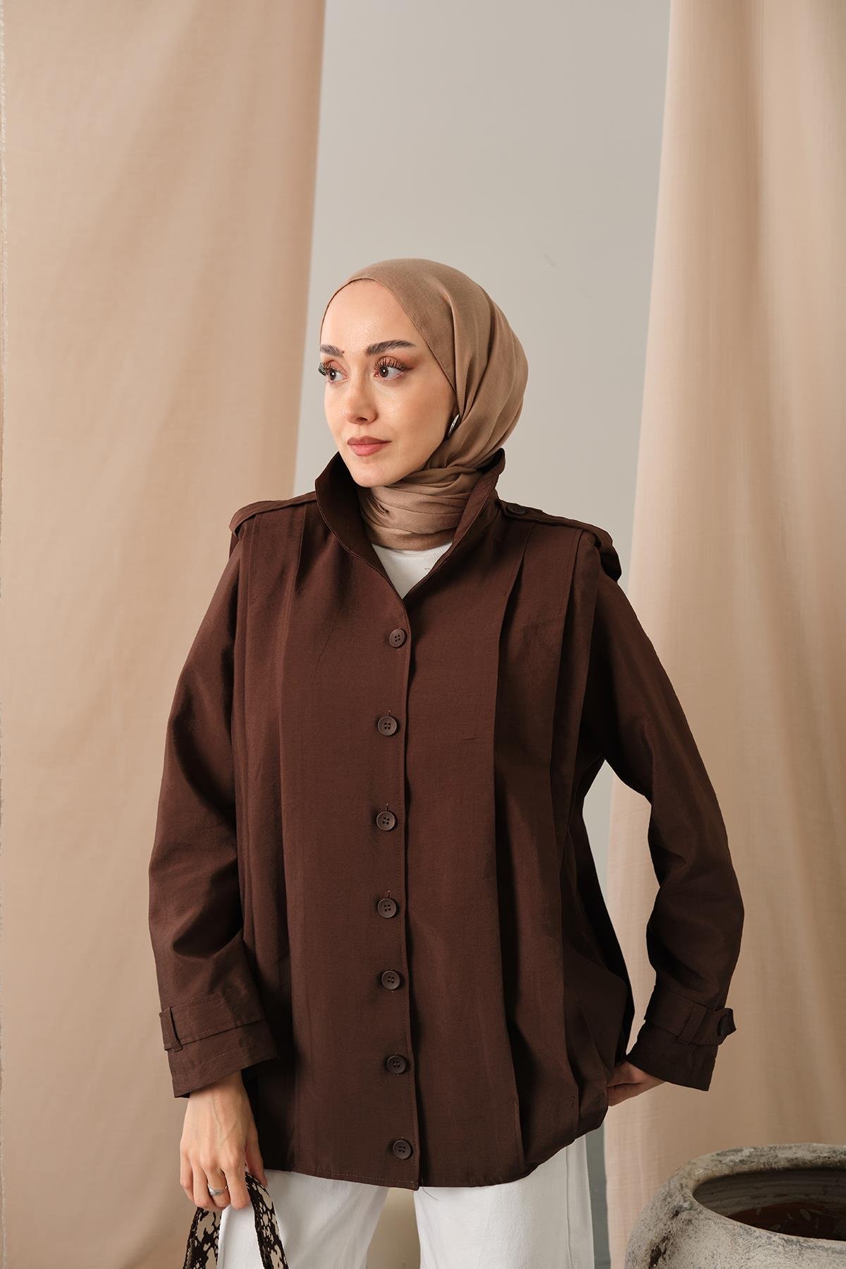 Önü Pile Detaylı Gömlek Kahverengi