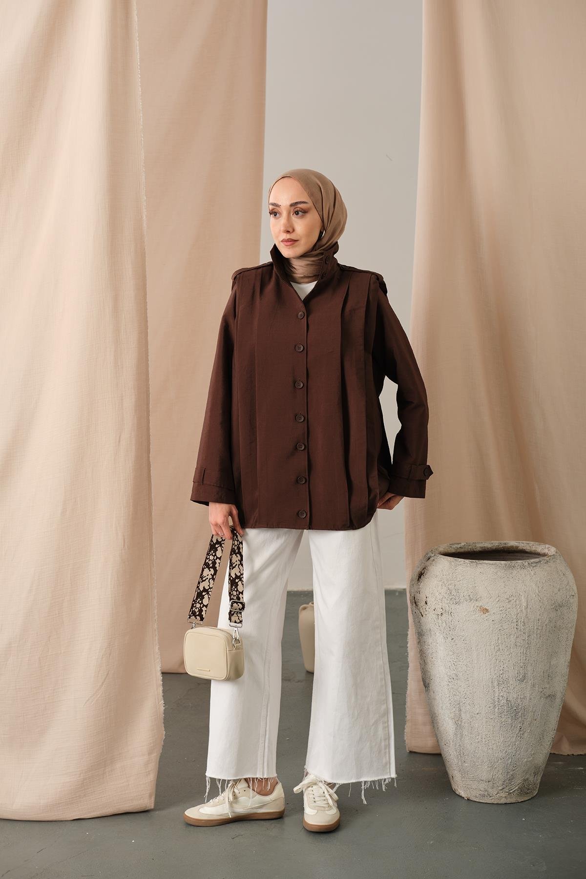 Önü Pile Detaylı Gömlek Kahverengi