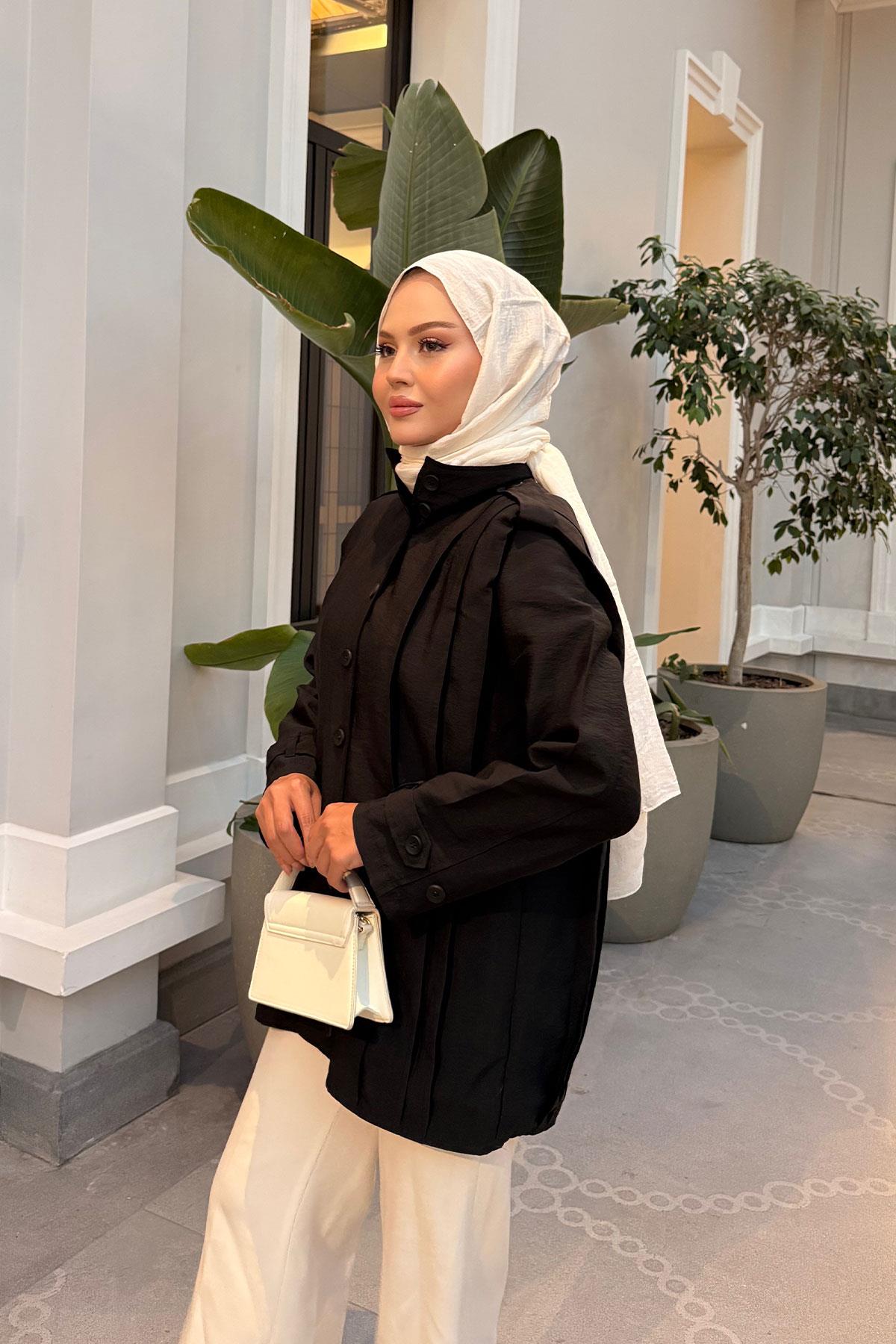 Önü Pile Detaylı Gömlek Siyah