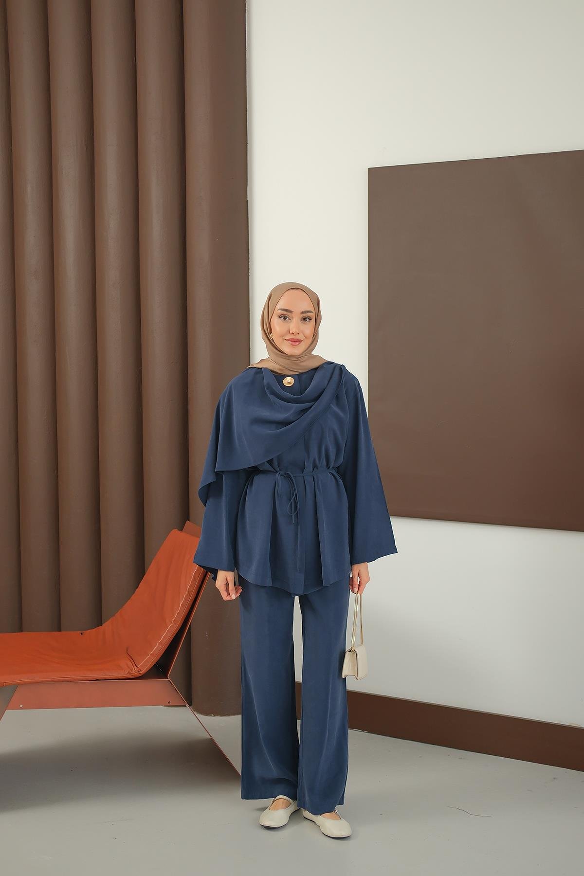 Önü Şal Detay Takım Lacivert