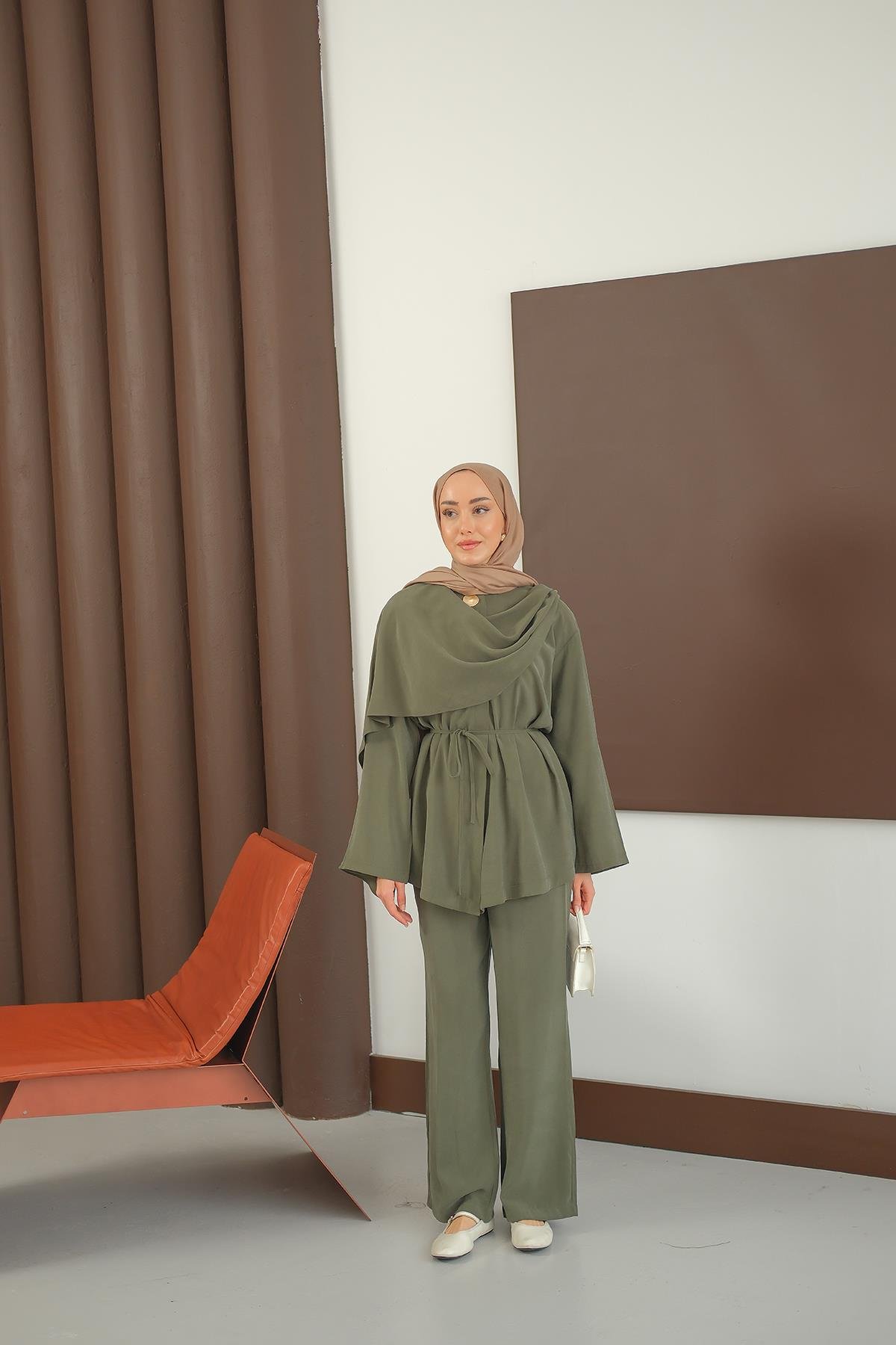 Önü Şal Detay Takım Yeşil