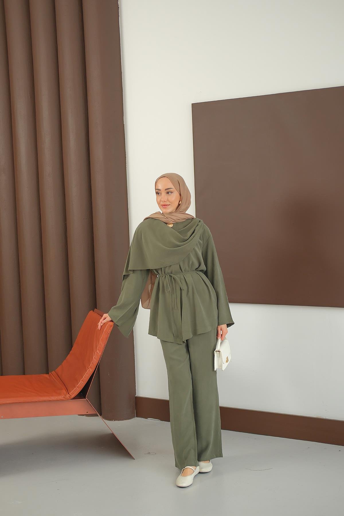Önü Şal Detay Takım Yeşil