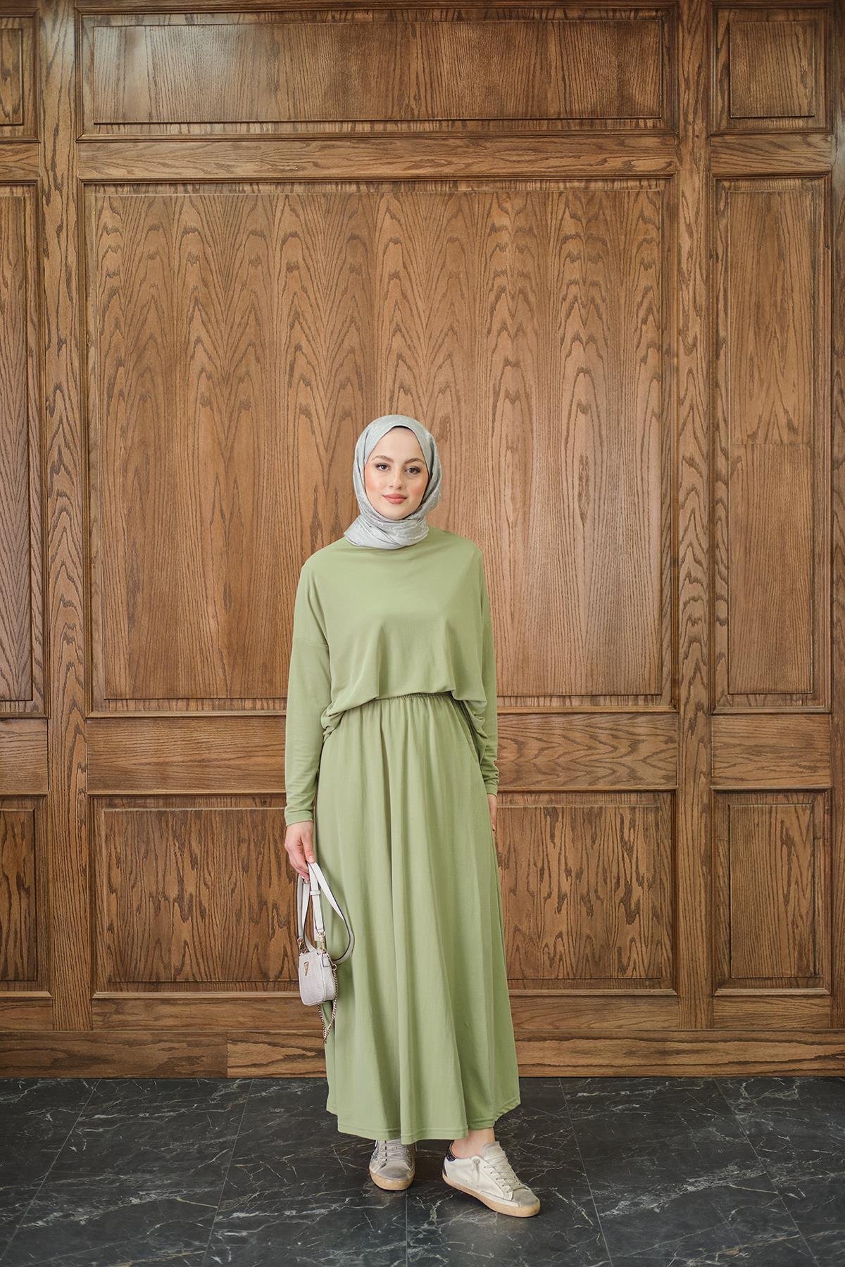 Oval Kesim Takım Yeşil