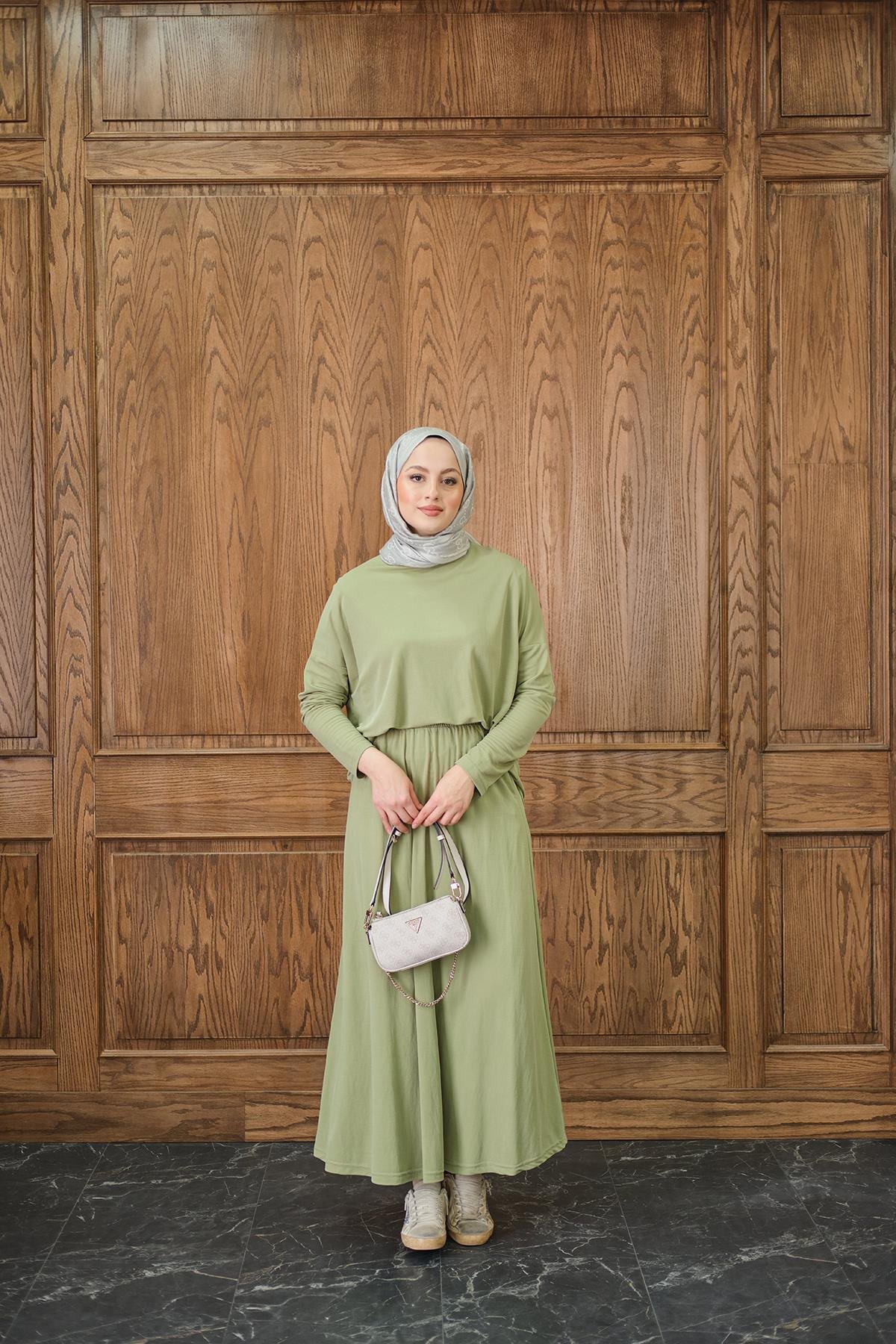 Oval Kesim Takım Yeşil