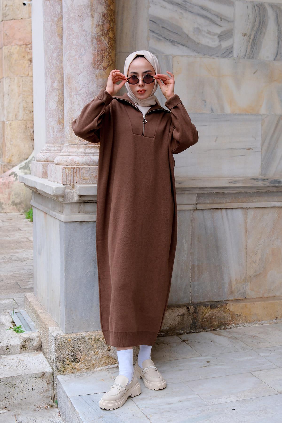 Oversize Boğazlı Triko Elbise Kahverengi