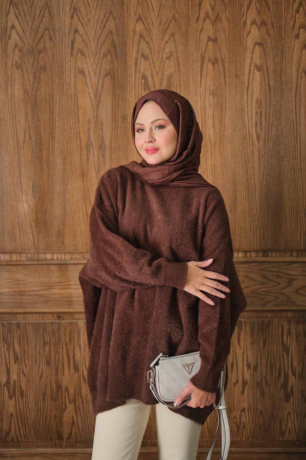 Oversize Kesim Peluş Kazak Kahverengi