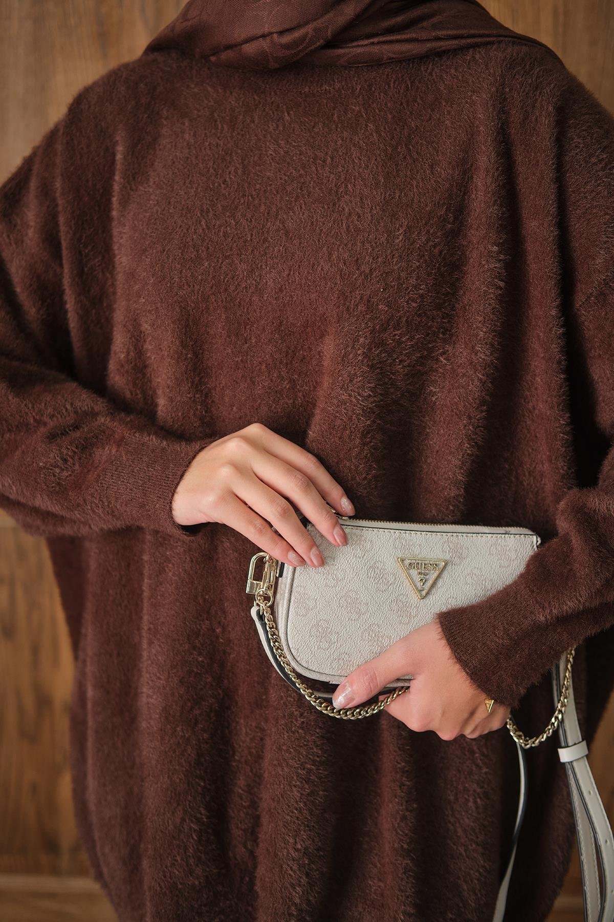 Oversize Kesim Peluş Kazak Kahverengi