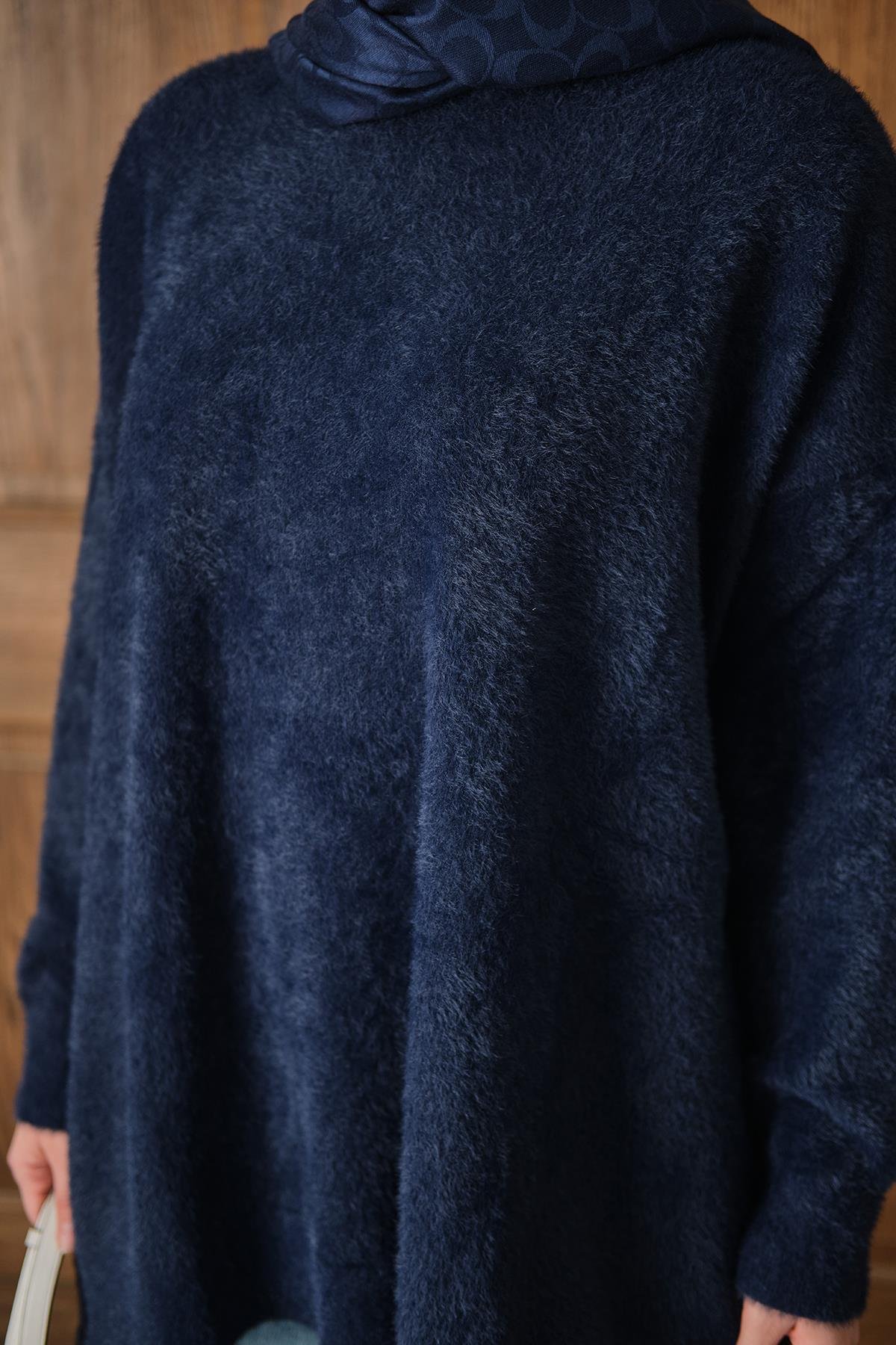 Oversize Kesim Peluş Kazak Lacivert