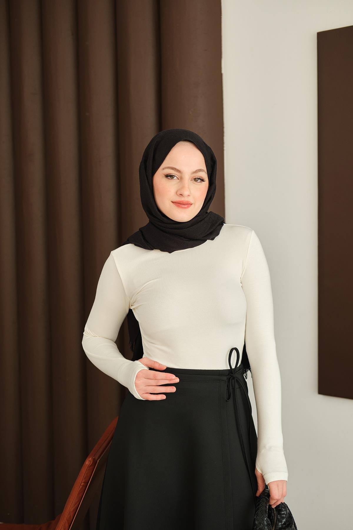 Parmak Geçirmeli Body Beyaz