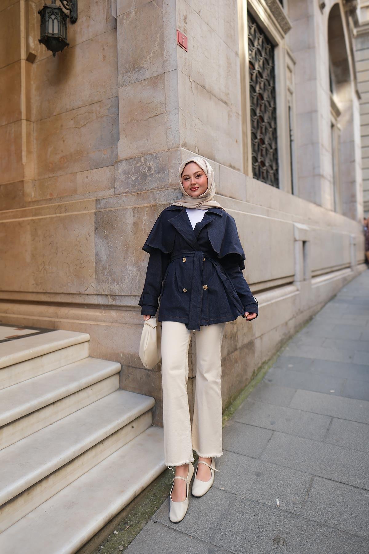 Pelerin Kollu Kısa Kot Trenç Koyu Mavi