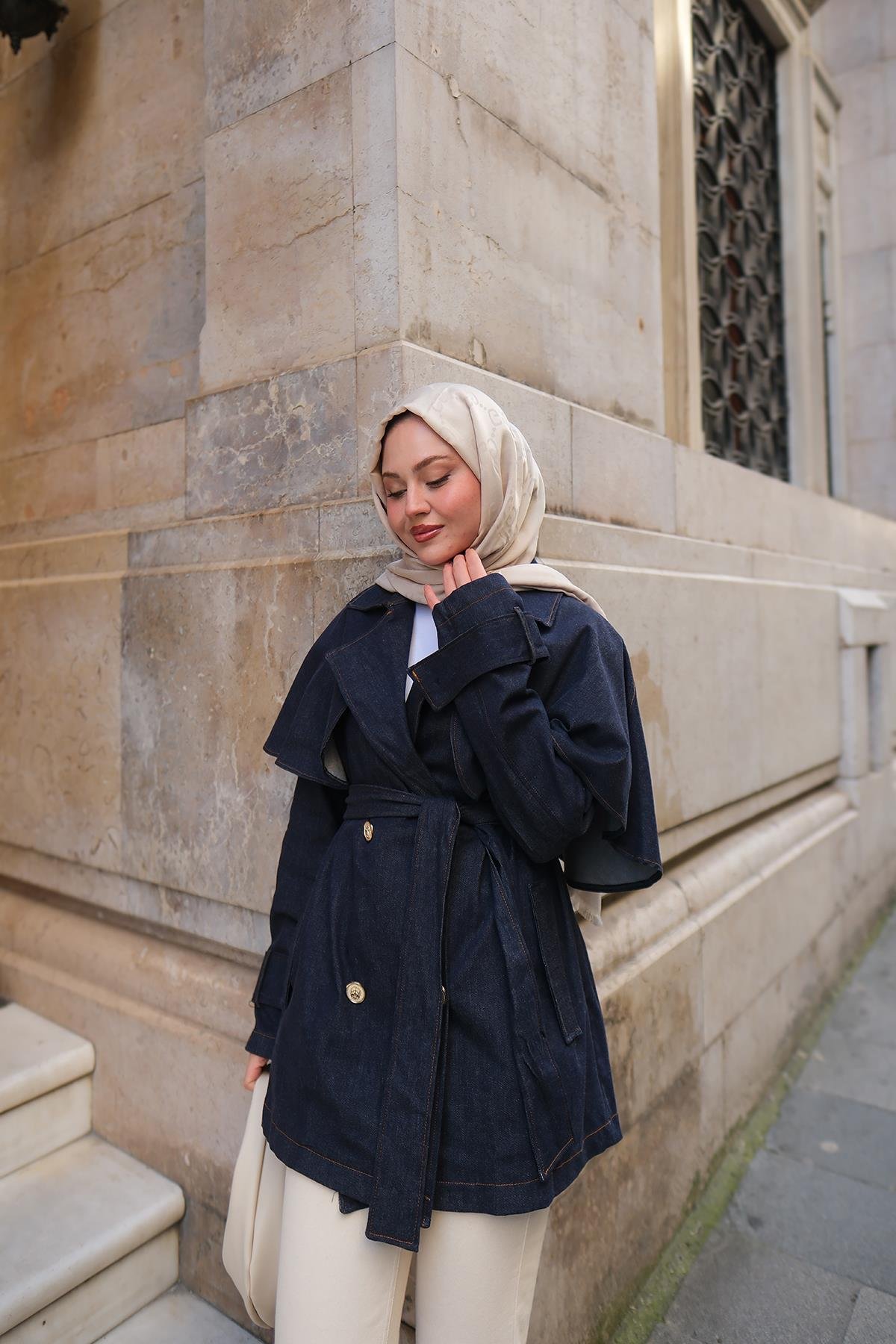 Pelerin Kollu Kısa Kot Trenç Koyu Mavi