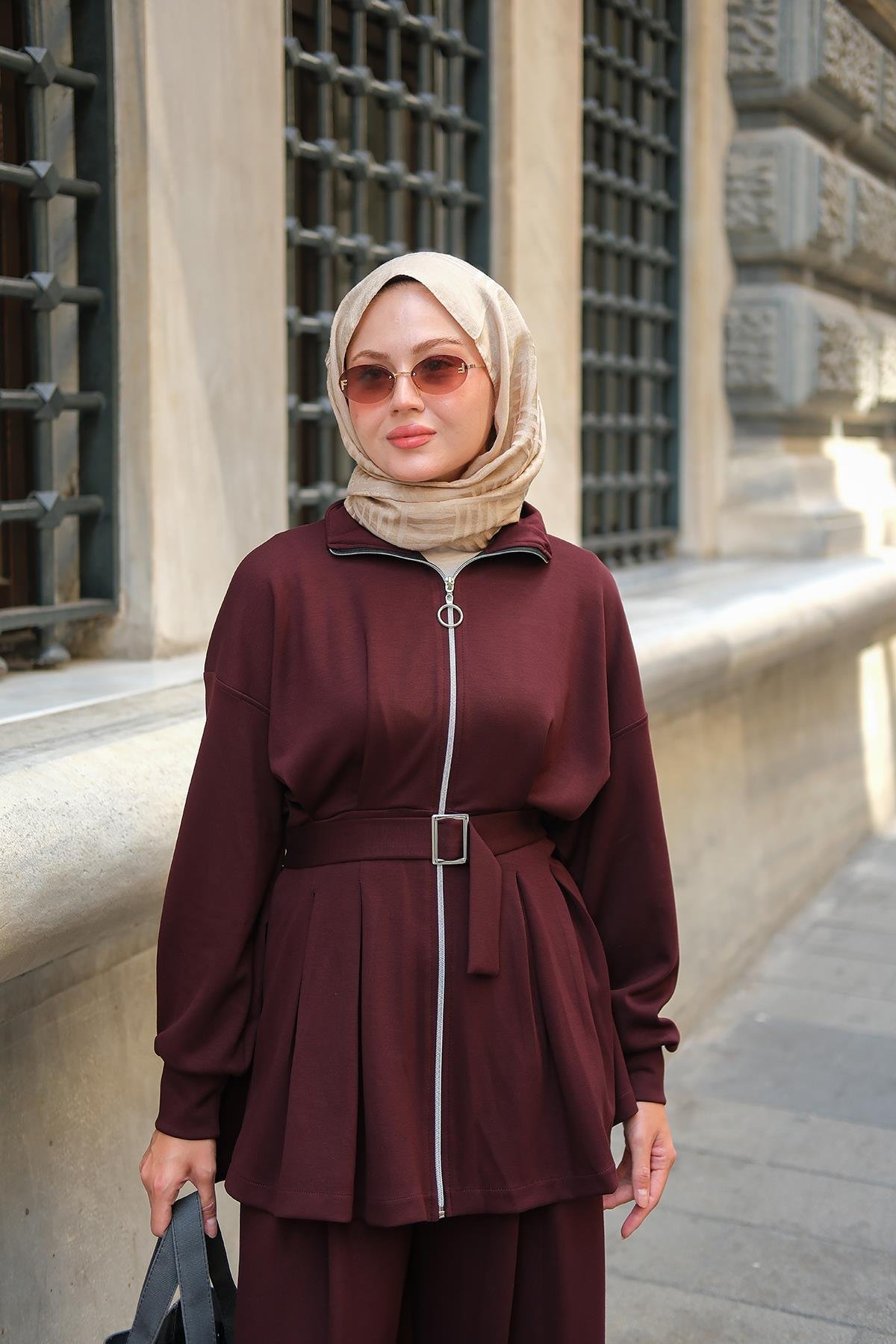 Pile Detaylı Tokalı Takım Bordo